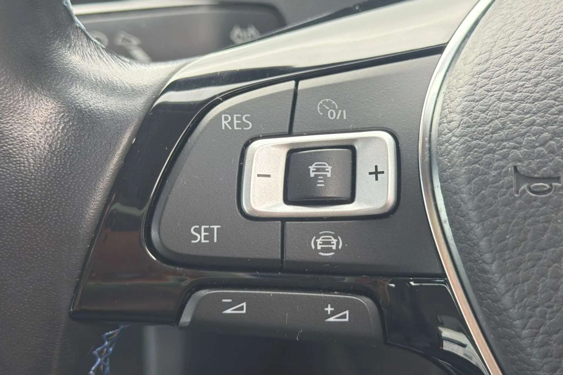 2020 VOLKSWAGEN GOLF 2020 VOLKSWAGEN GOLF