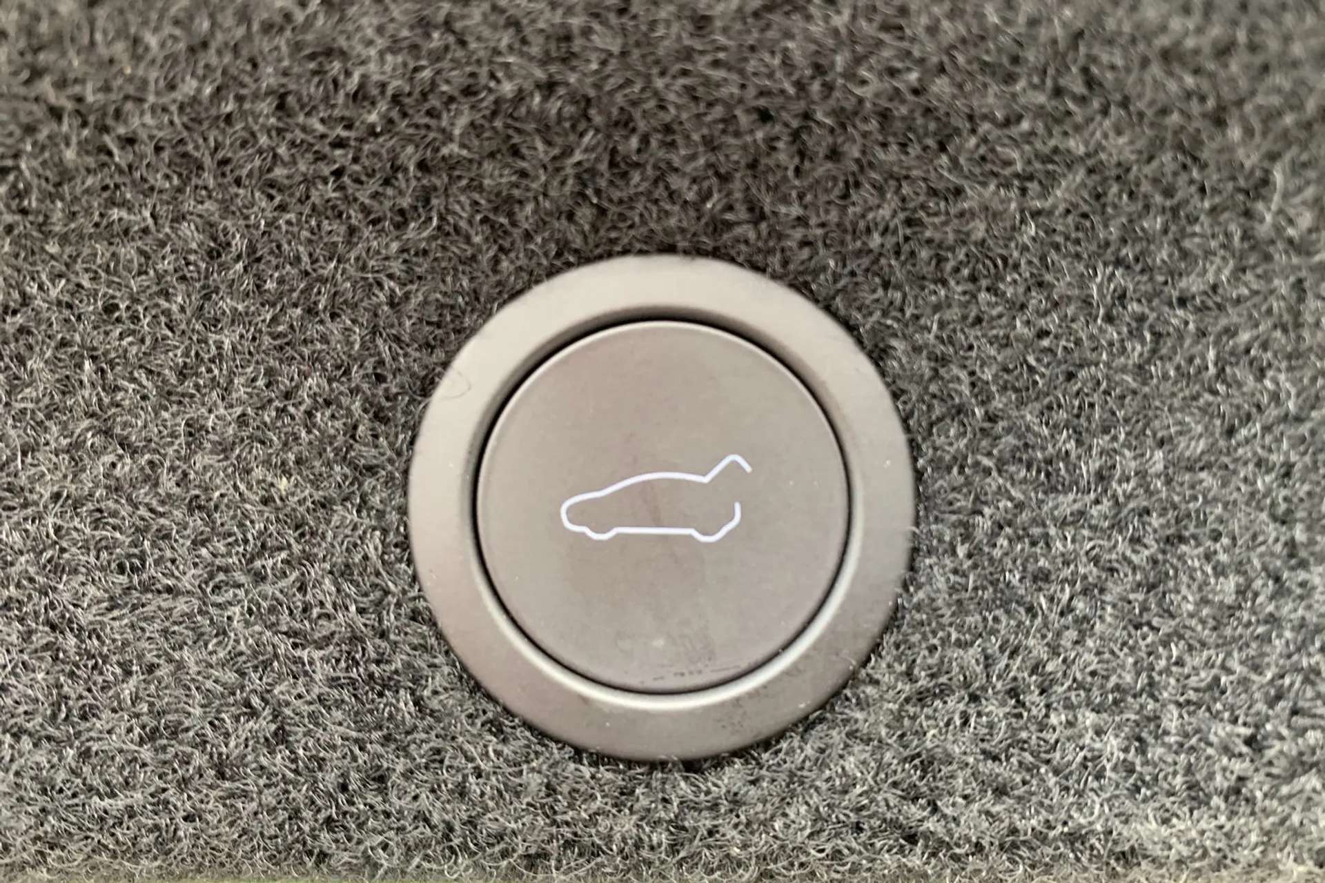 2025 TESLA MODEL Y 2025 TESLA MODEL Y