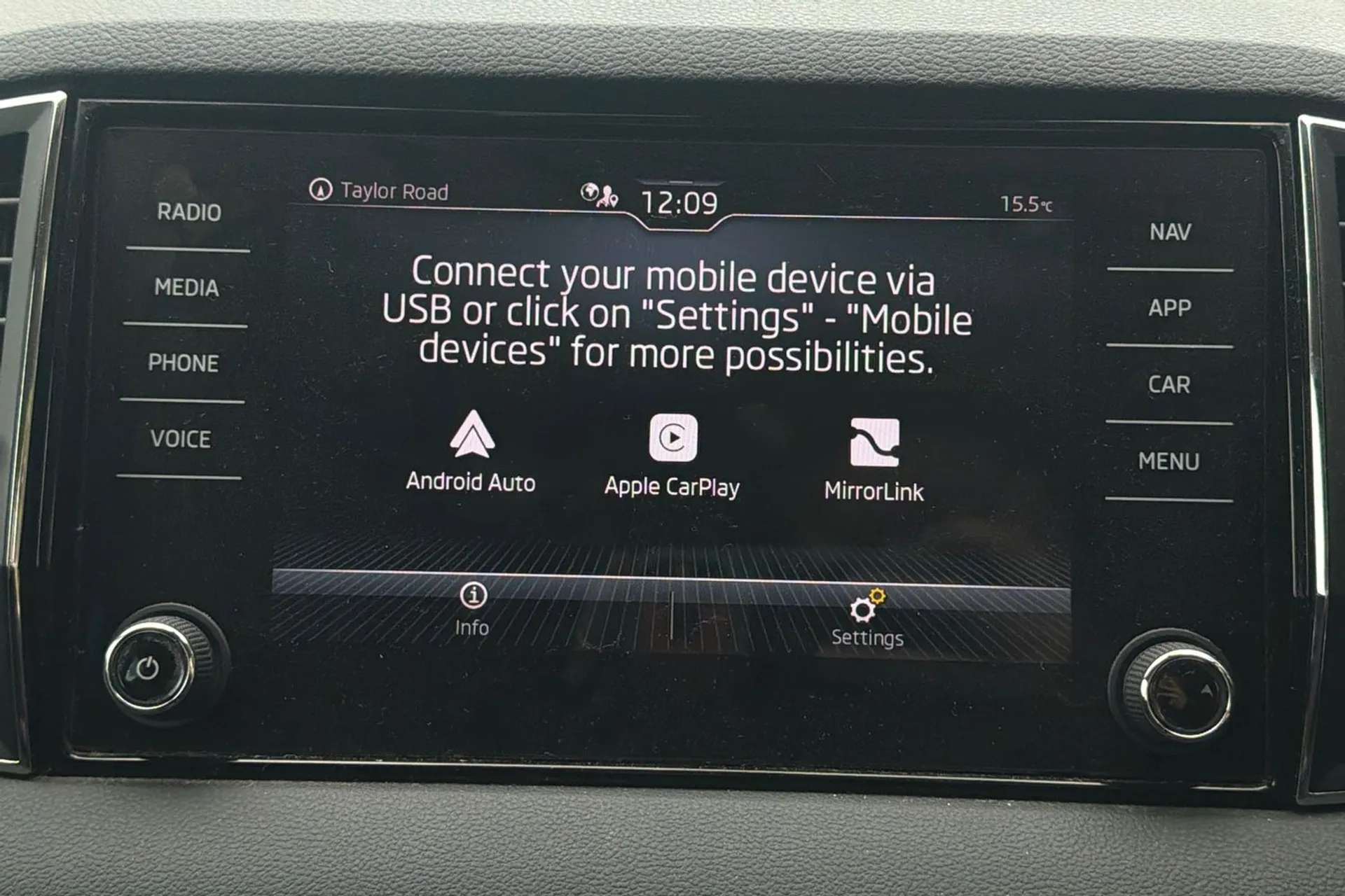 2022 SKODA KAROQ 2022 SKODA KAROQ