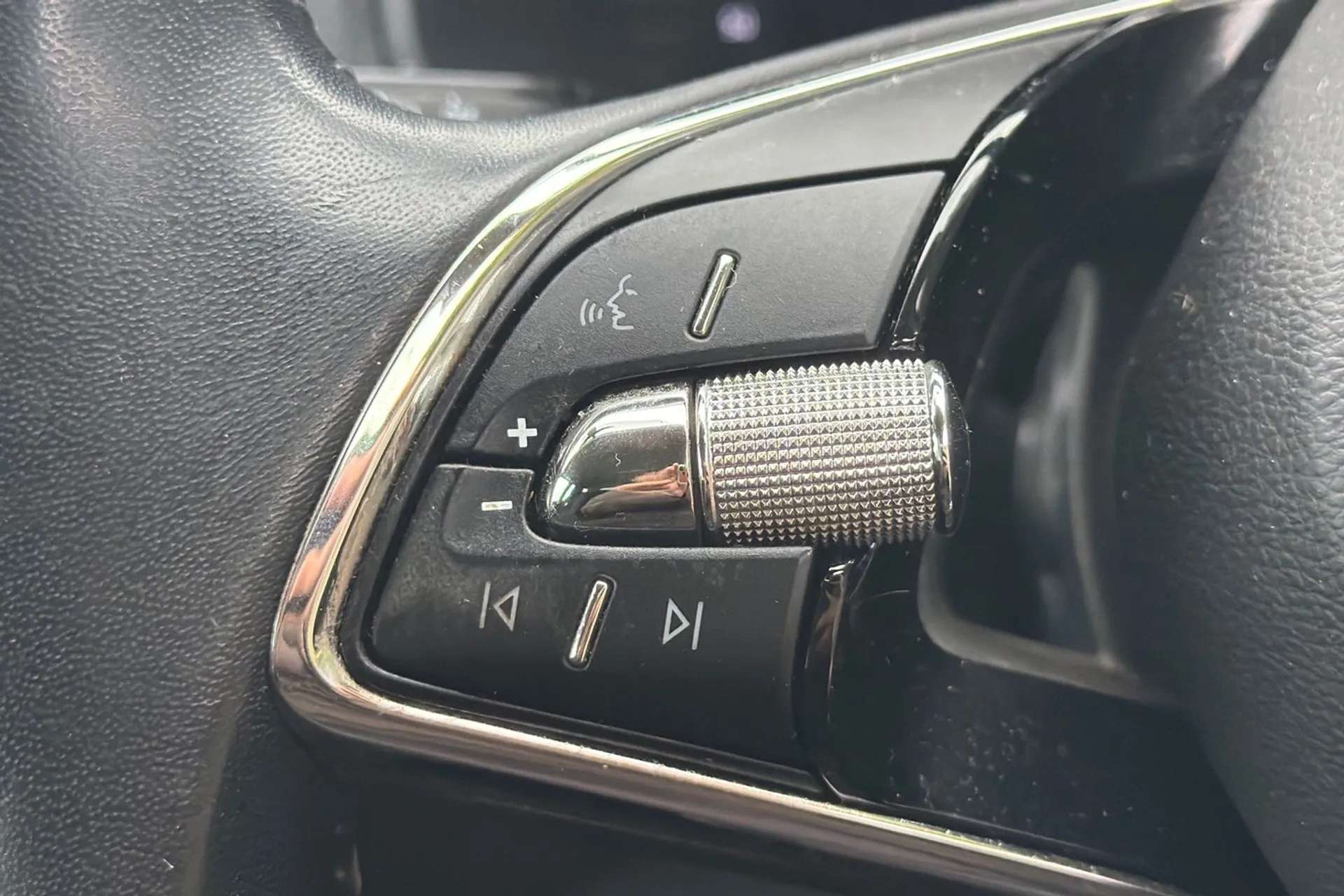 2022 SKODA KAROQ 2022 SKODA KAROQ