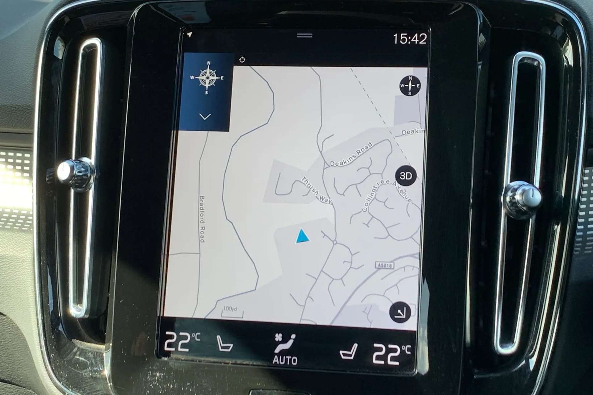 2022 VOLVO XC40 2022 VOLVO XC40