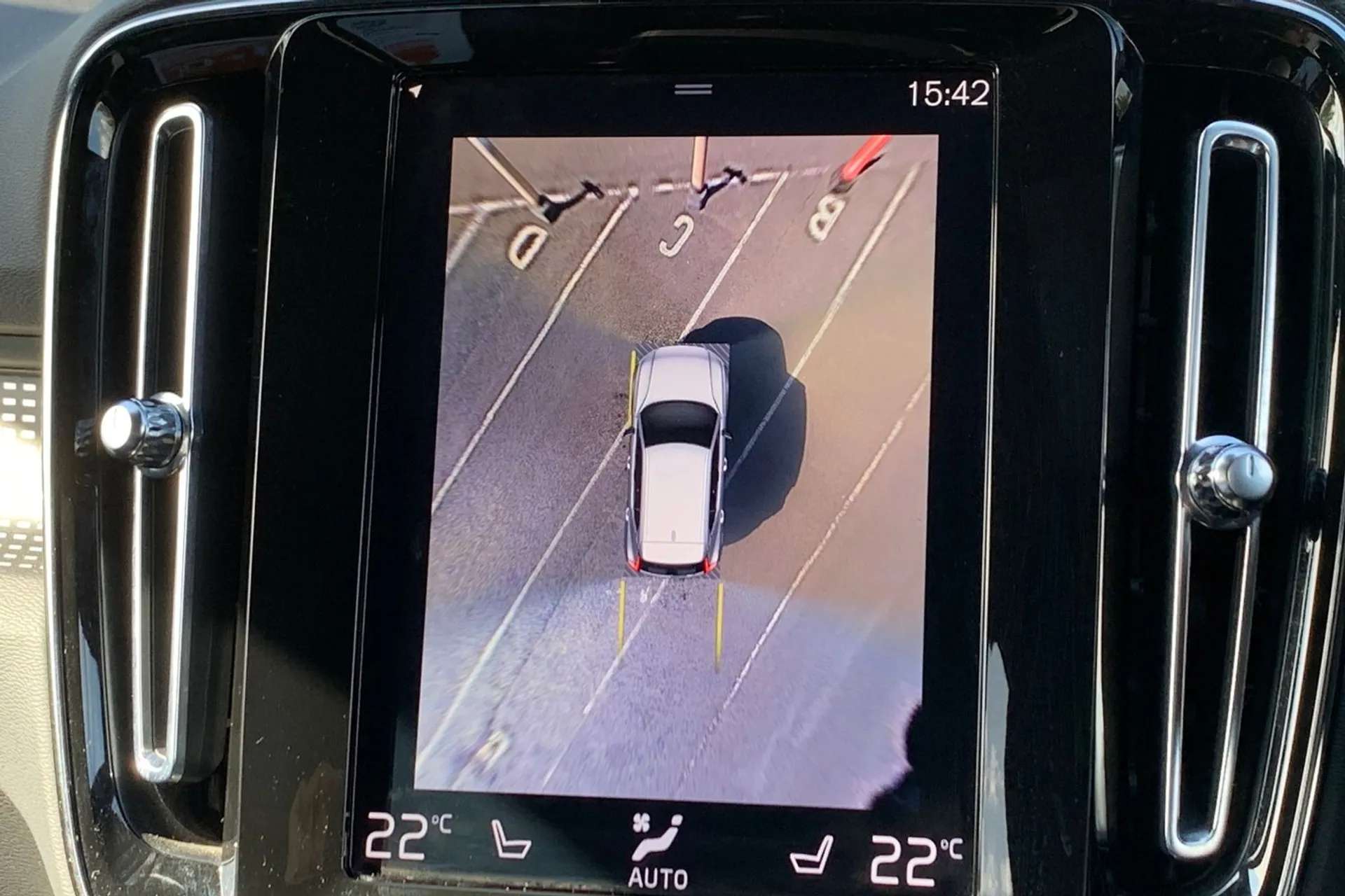 2022 VOLVO XC40 2022 VOLVO XC40