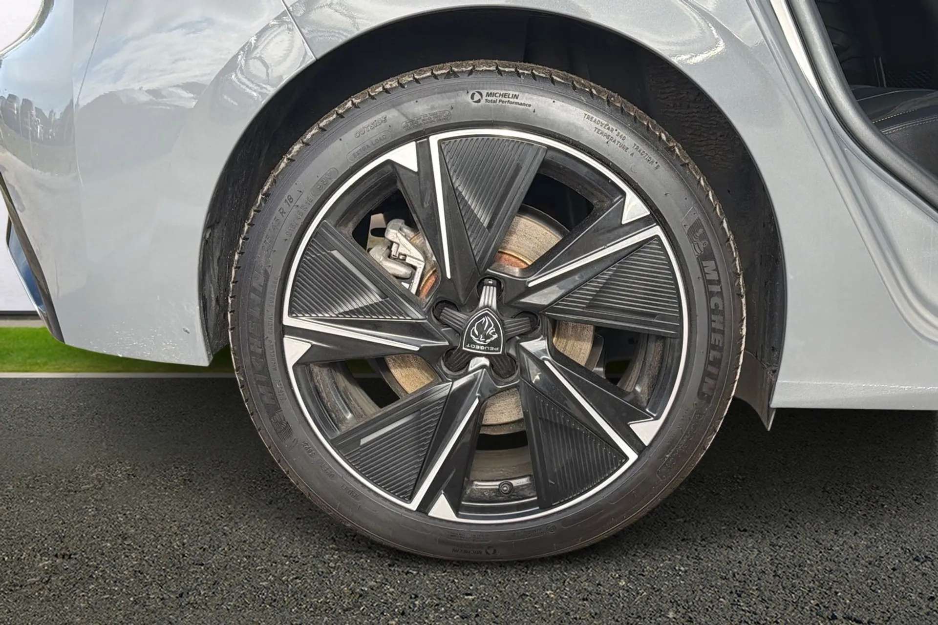 2024 PEUGEOT 308 2024 PEUGEOT 308