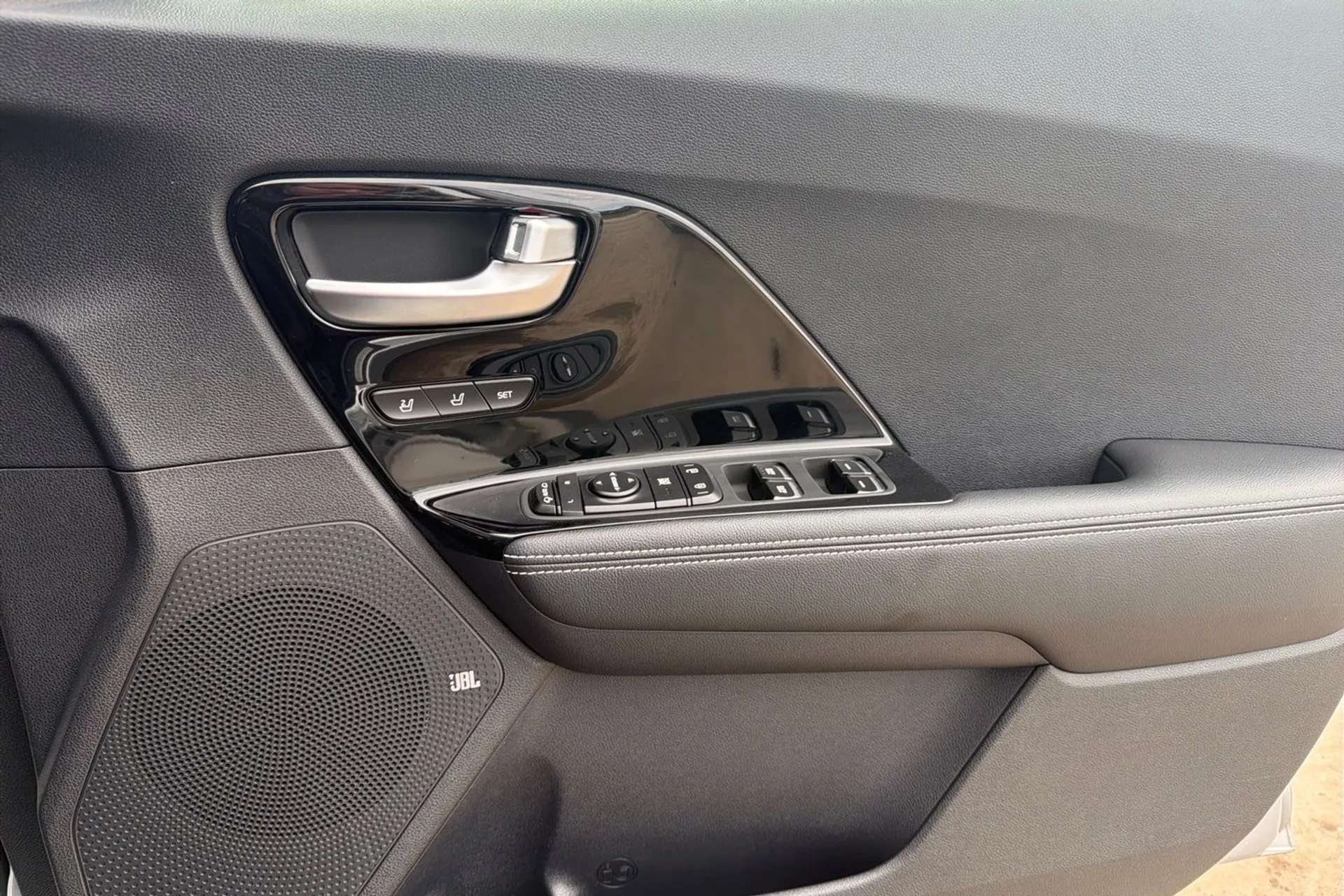 2021 KIA E-NIRO 2021 KIA E-NIRO