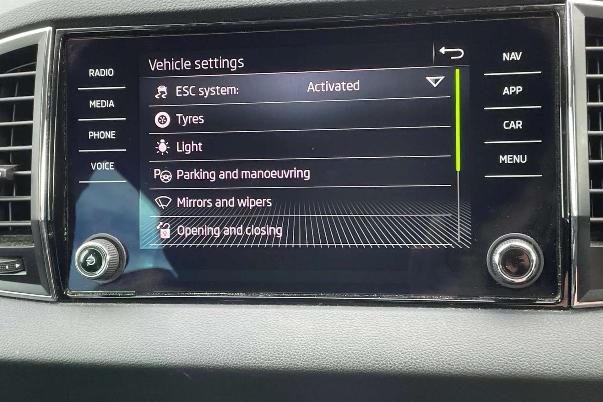 2023 SKODA KAROQ 2023 SKODA KAROQ