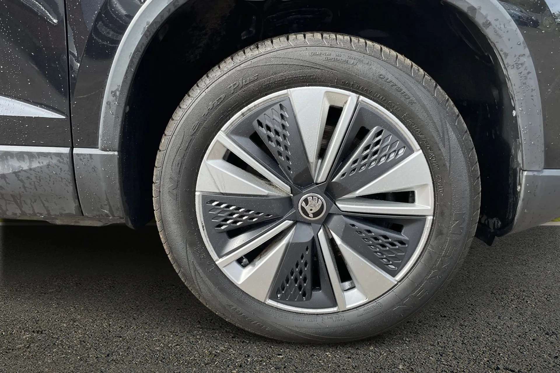 2023 SKODA KAROQ 2023 SKODA KAROQ
