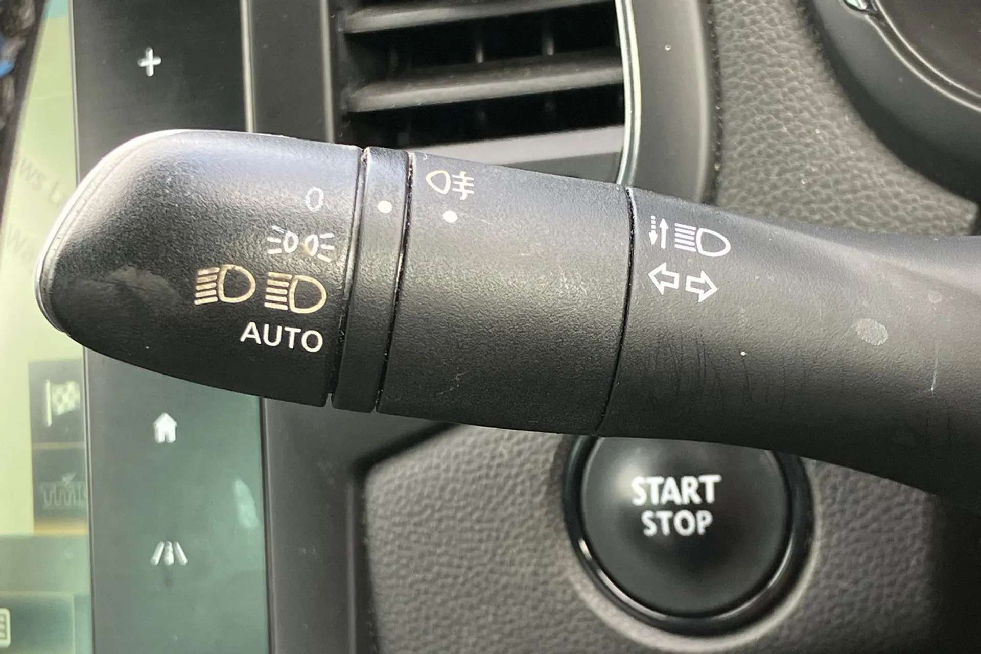 2019 RENAULT MEGANE 2019 RENAULT MEGANE