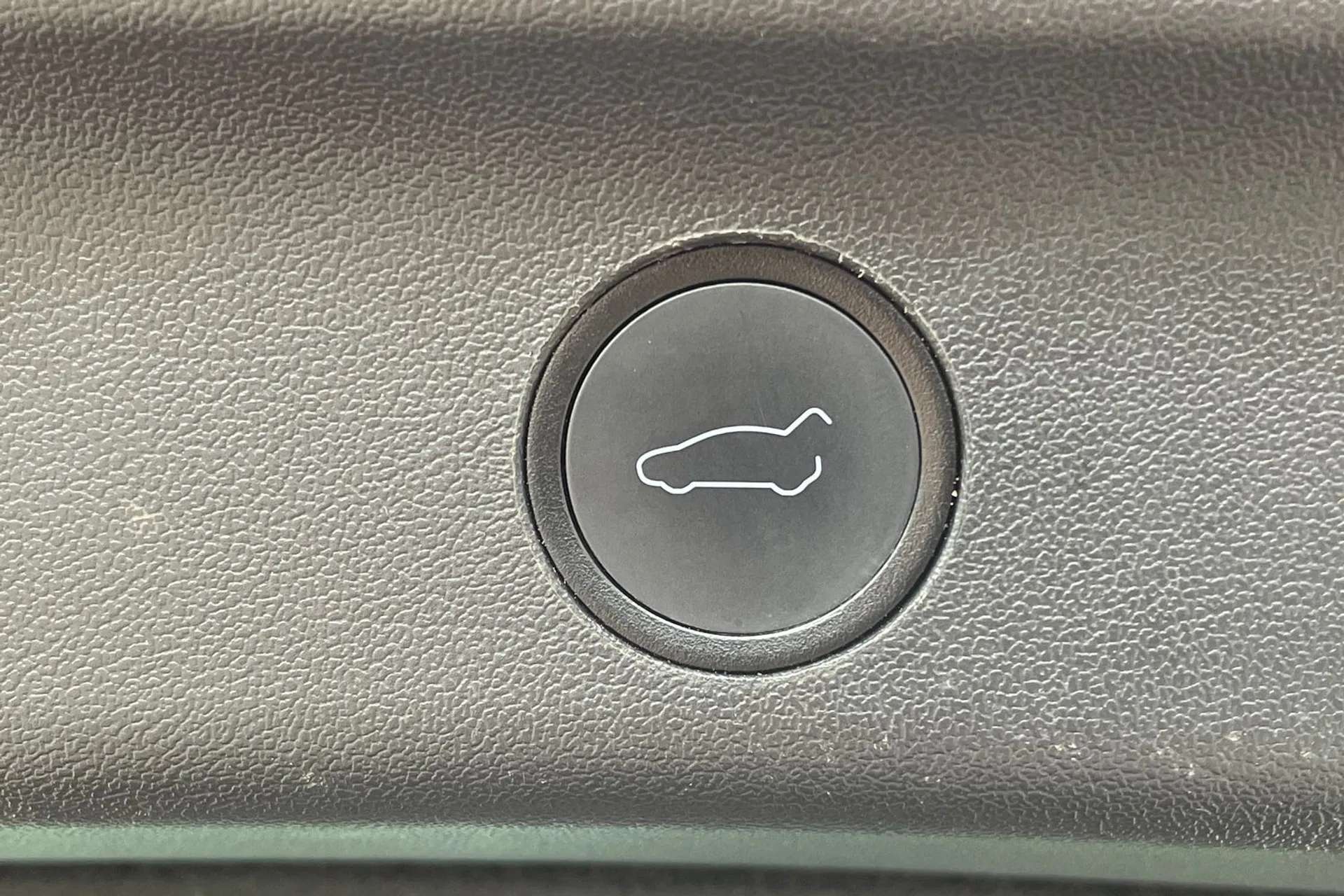 2023 TESLA MODEL Y 2023 TESLA MODEL Y