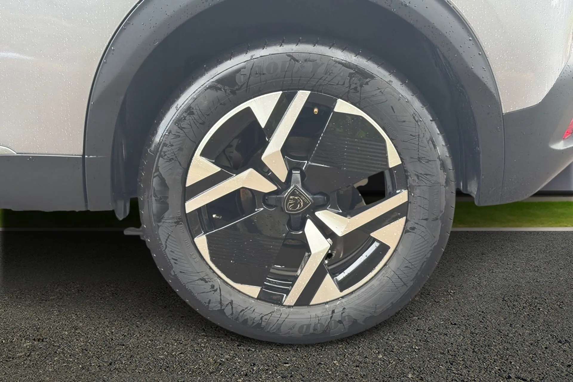2025 PEUGEOT 2008 2025 PEUGEOT 2008