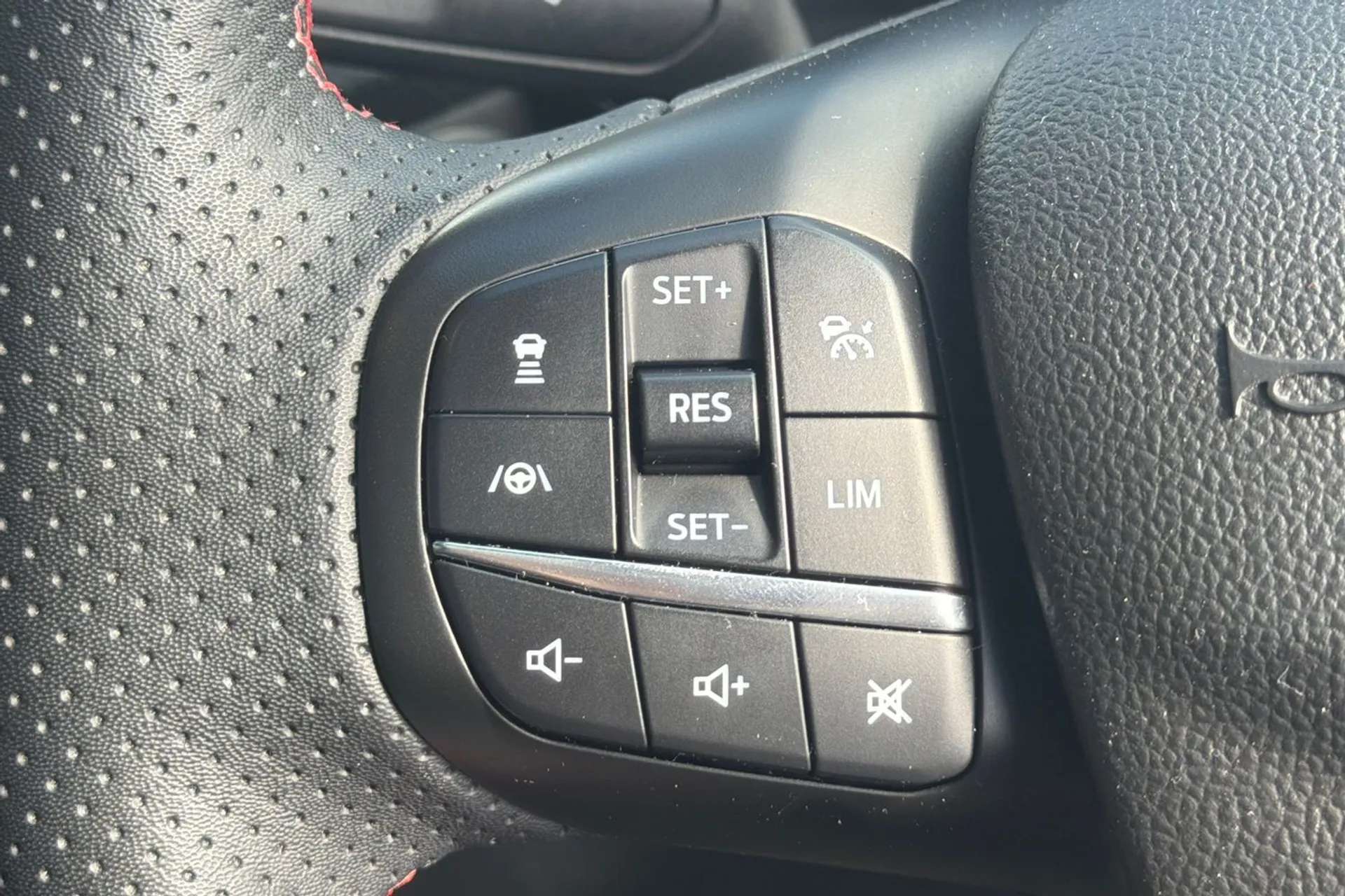 2023 FORD KUGA 2023 FORD KUGA