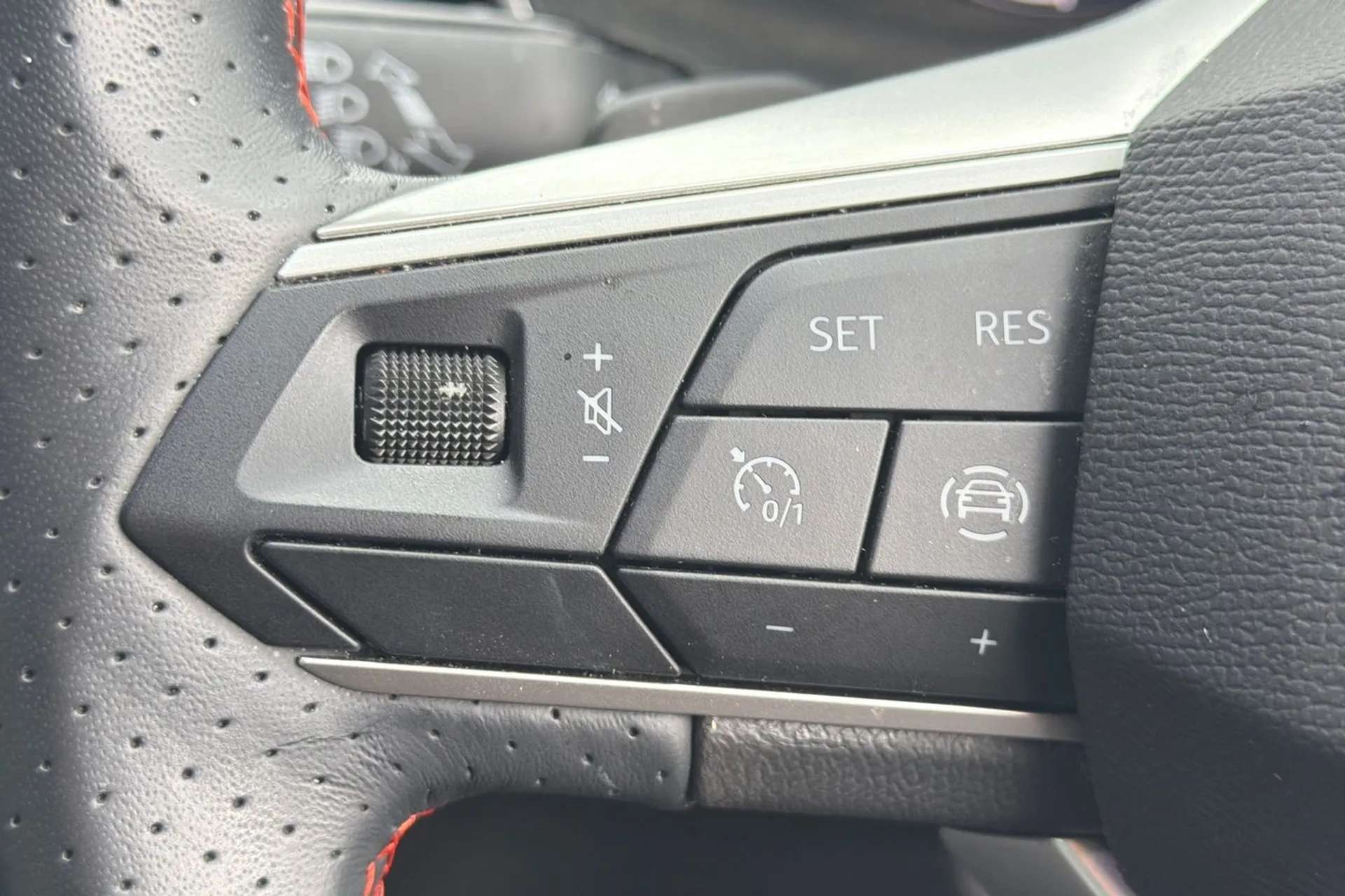 2024 SEAT LEON 2024 SEAT LEON