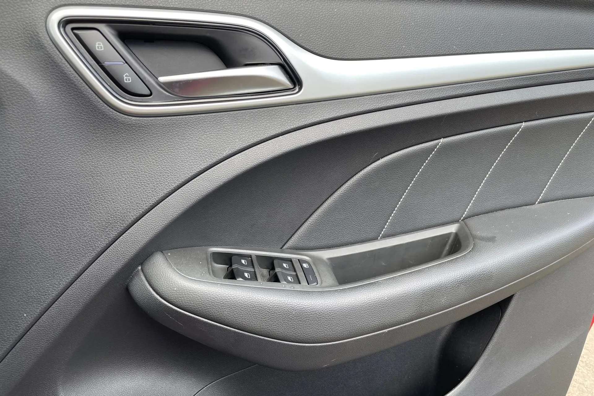 2021 MG MOTOR UK ZS 2021 MG MOTOR UK ZS