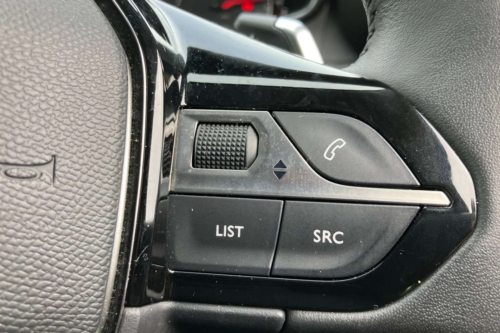 2021 PEUGEOT 208 2021 PEUGEOT 208