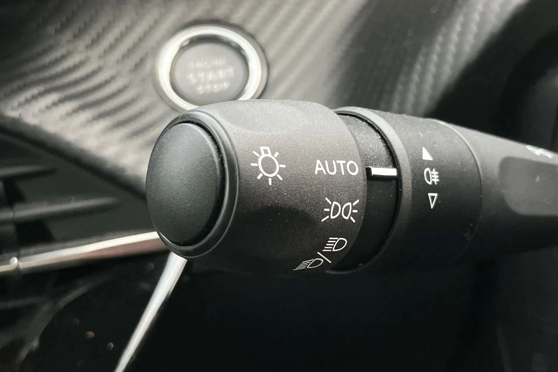 2021 PEUGEOT 208 2021 PEUGEOT 208