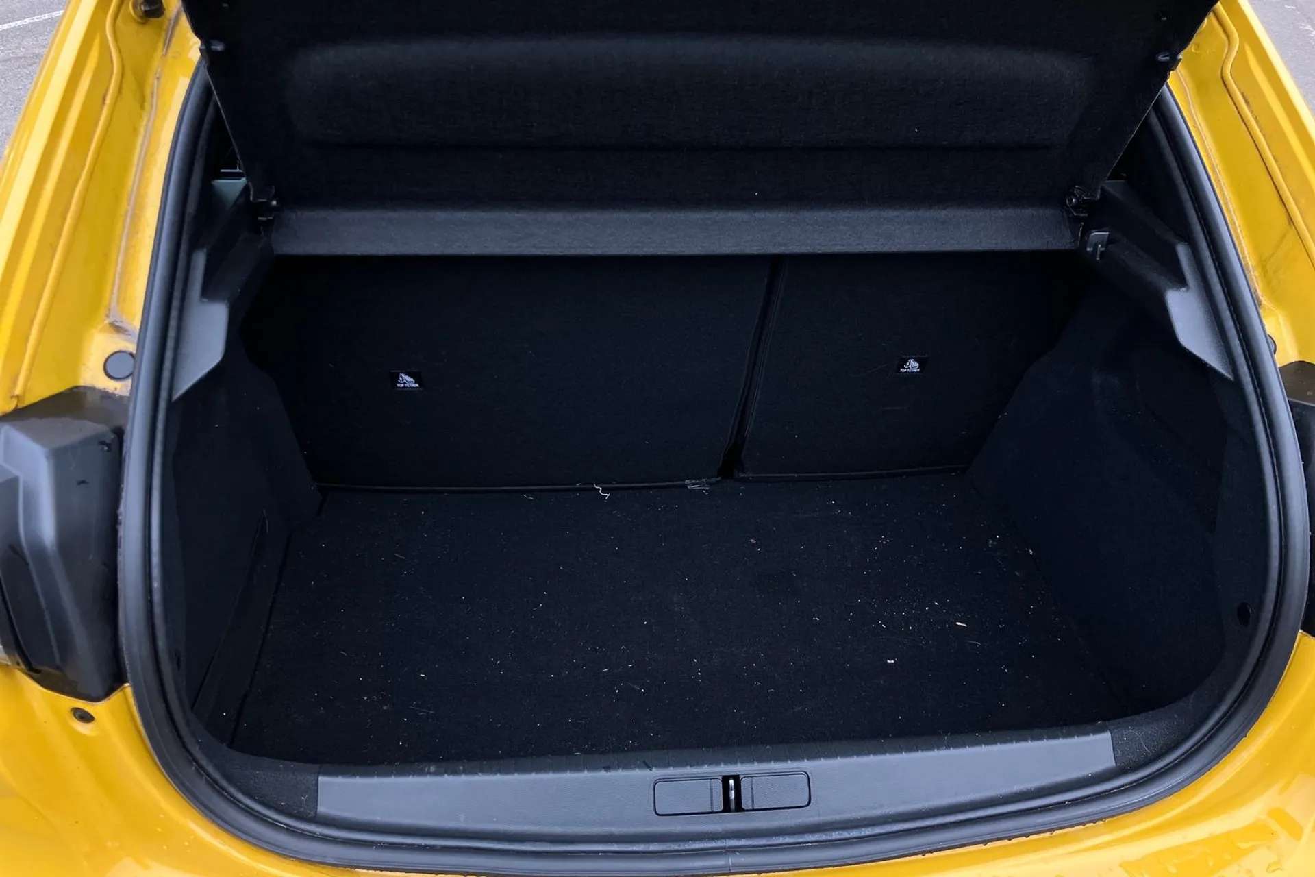 2021 PEUGEOT 208 2021 PEUGEOT 208