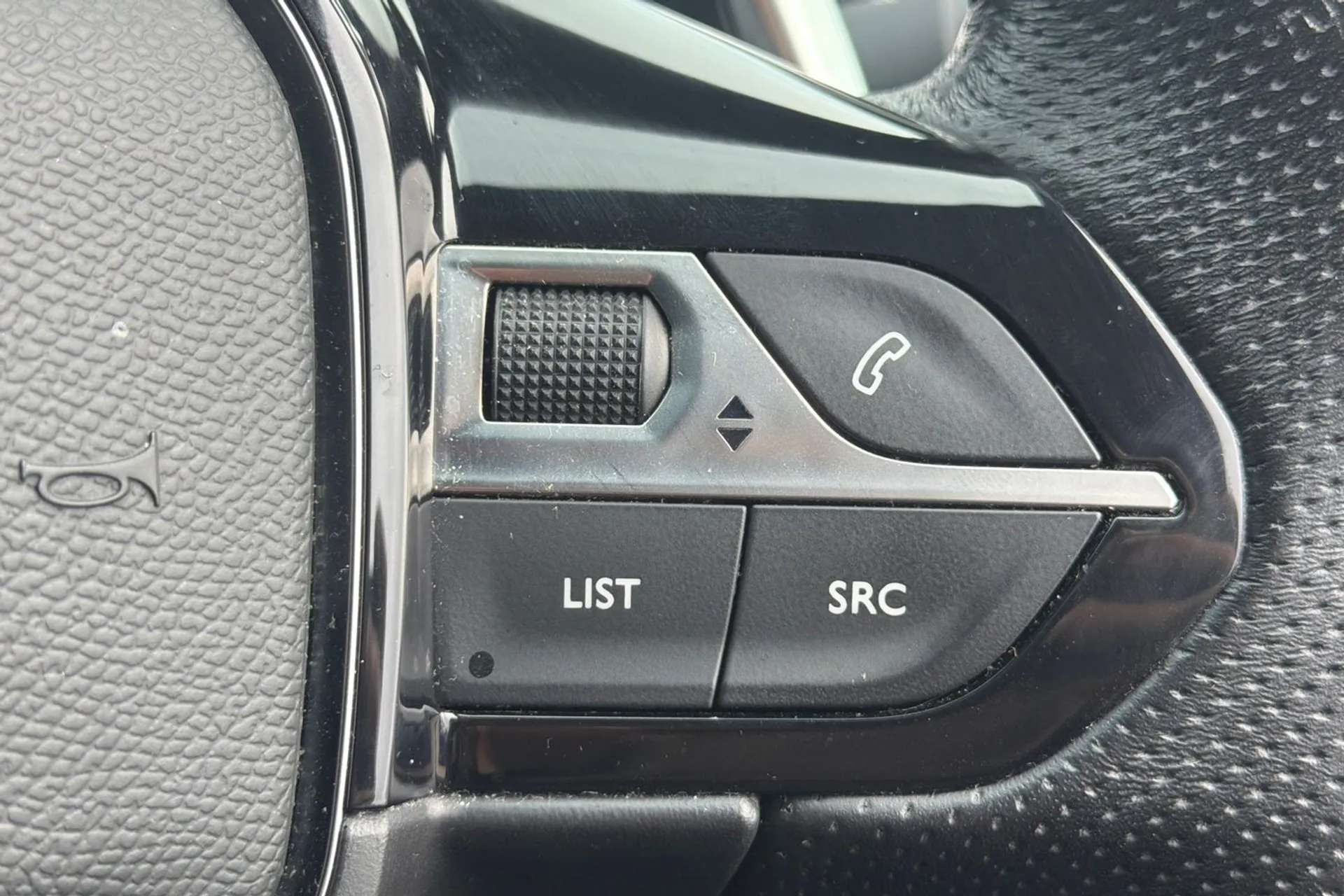 2021 PEUGEOT 3008 2021 PEUGEOT 3008