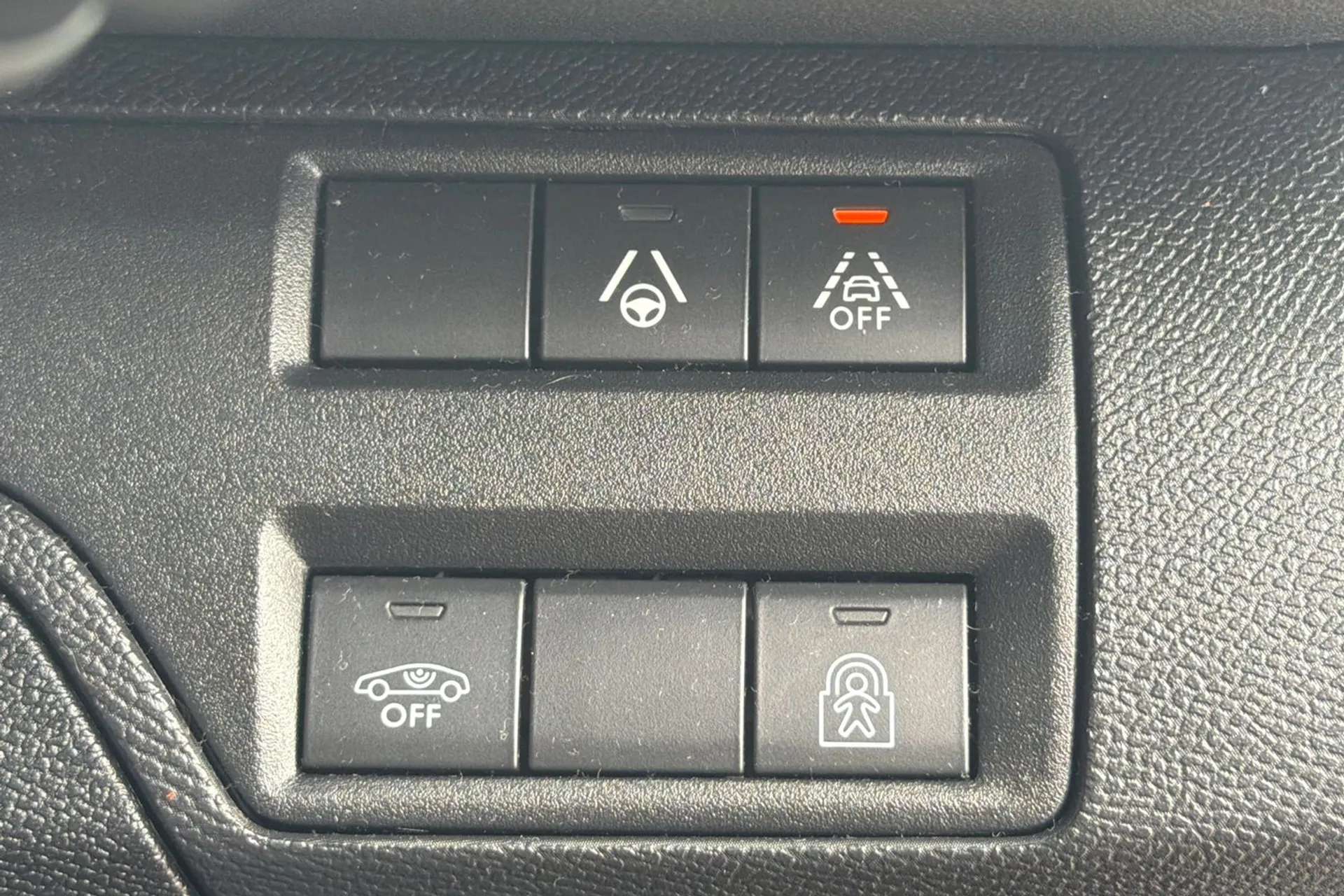 2021 PEUGEOT 3008 2021 PEUGEOT 3008