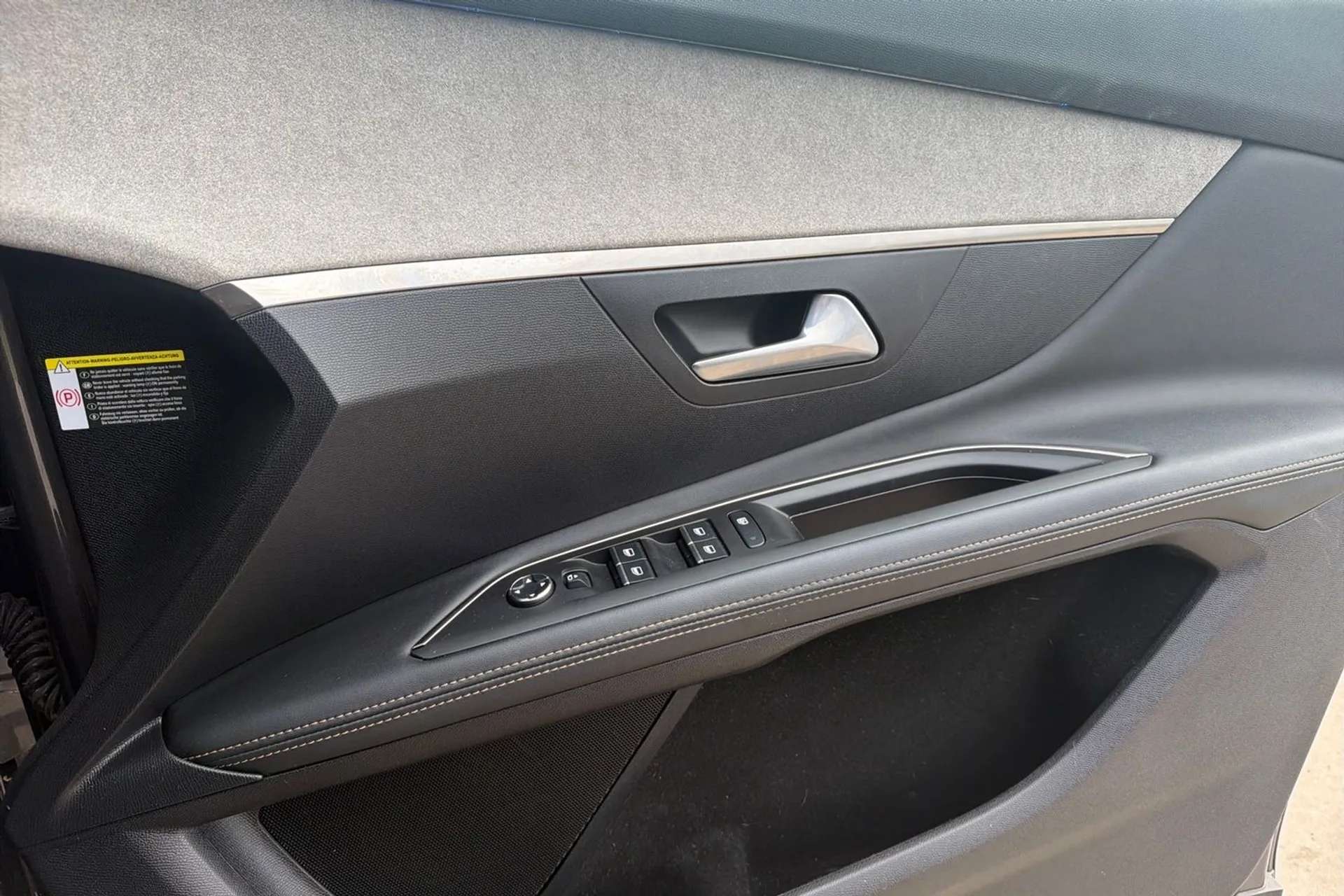2021 PEUGEOT 3008 2021 PEUGEOT 3008