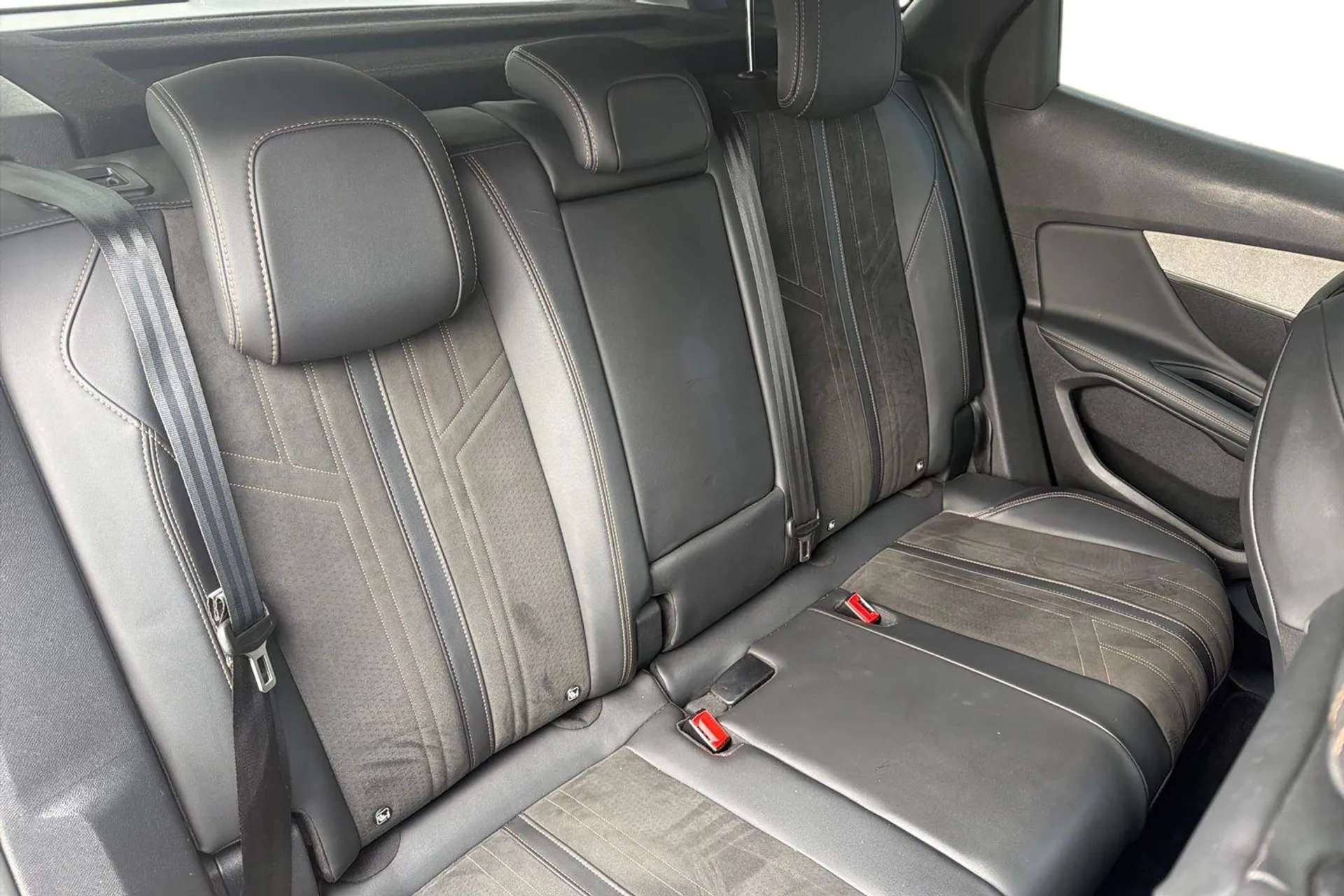 2021 PEUGEOT 3008 2021 PEUGEOT 3008