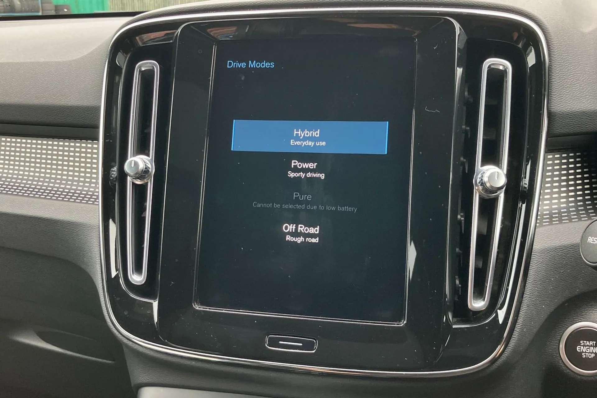 2021 VOLVO XC40 2021 VOLVO XC40