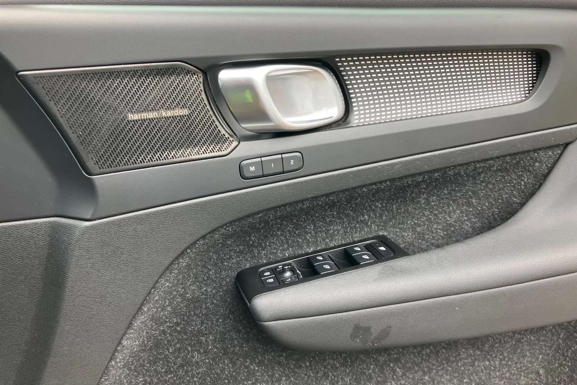 2021 VOLVO XC40 2021 VOLVO XC40