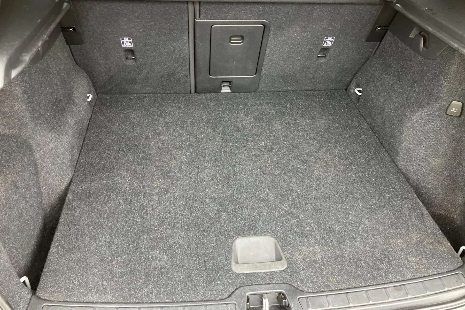 2021 VOLVO XC40 2021 VOLVO XC40