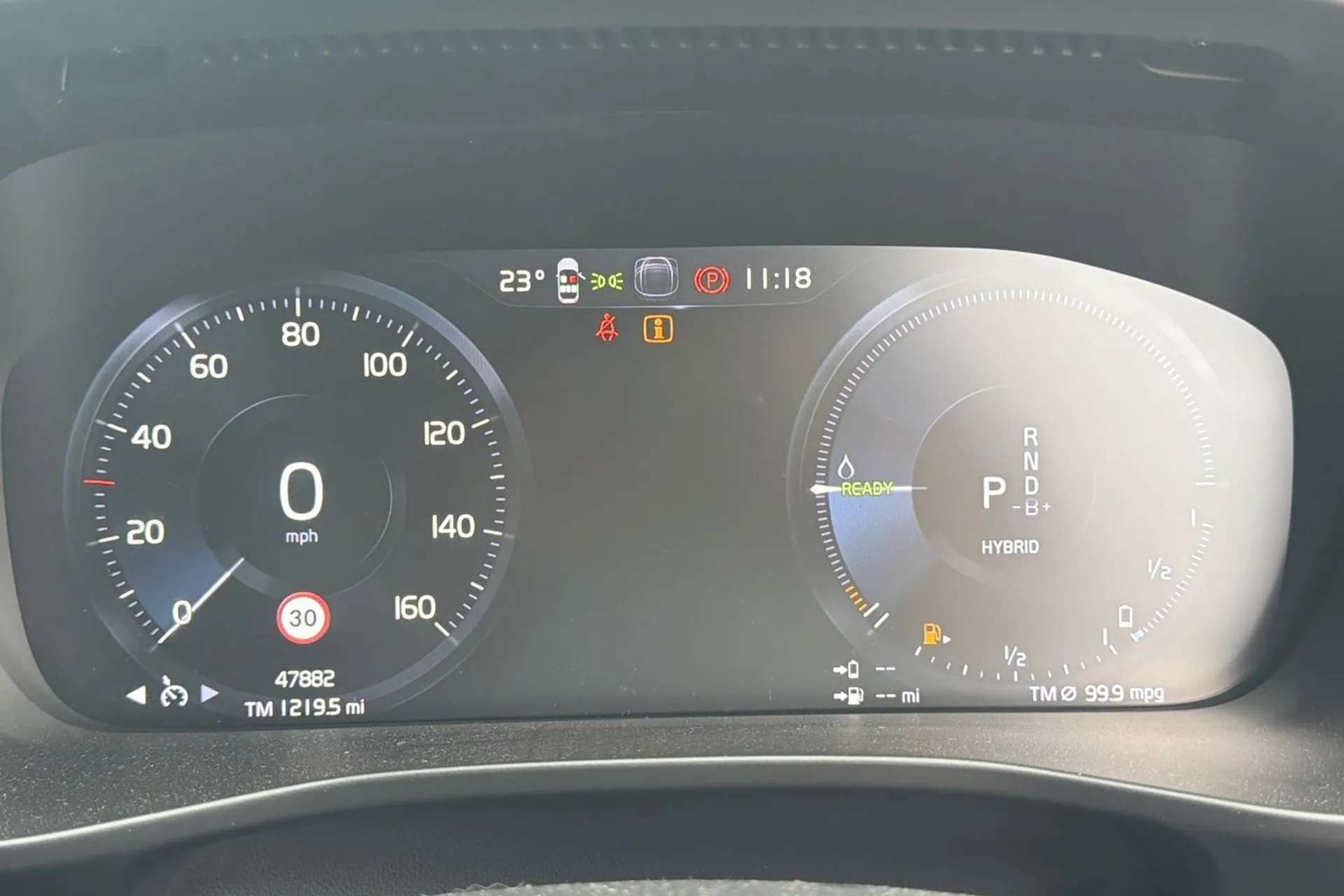 2022 VOLVO XC40 2022 VOLVO XC40