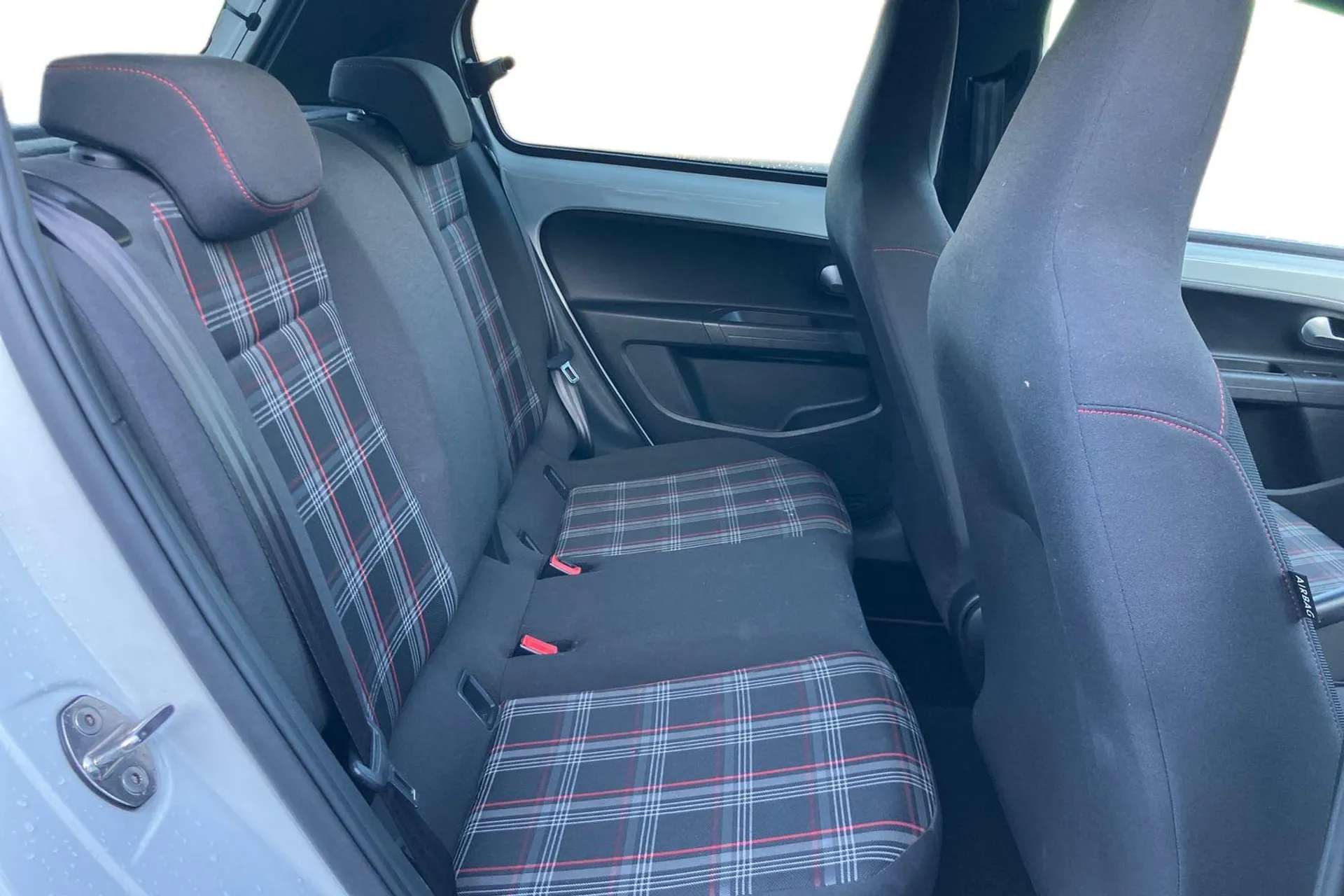 2021 VOLKSWAGEN UP 2021 VOLKSWAGEN UP