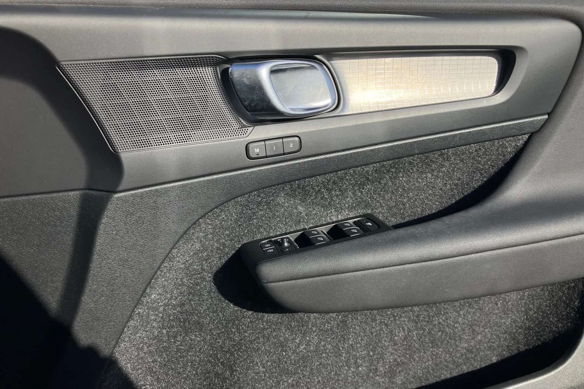 2020 VOLVO XC40 2020 VOLVO XC40