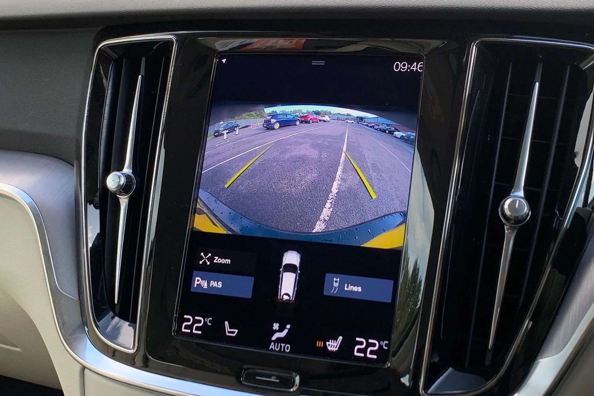 2022 VOLVO V60 2022 VOLVO V60
