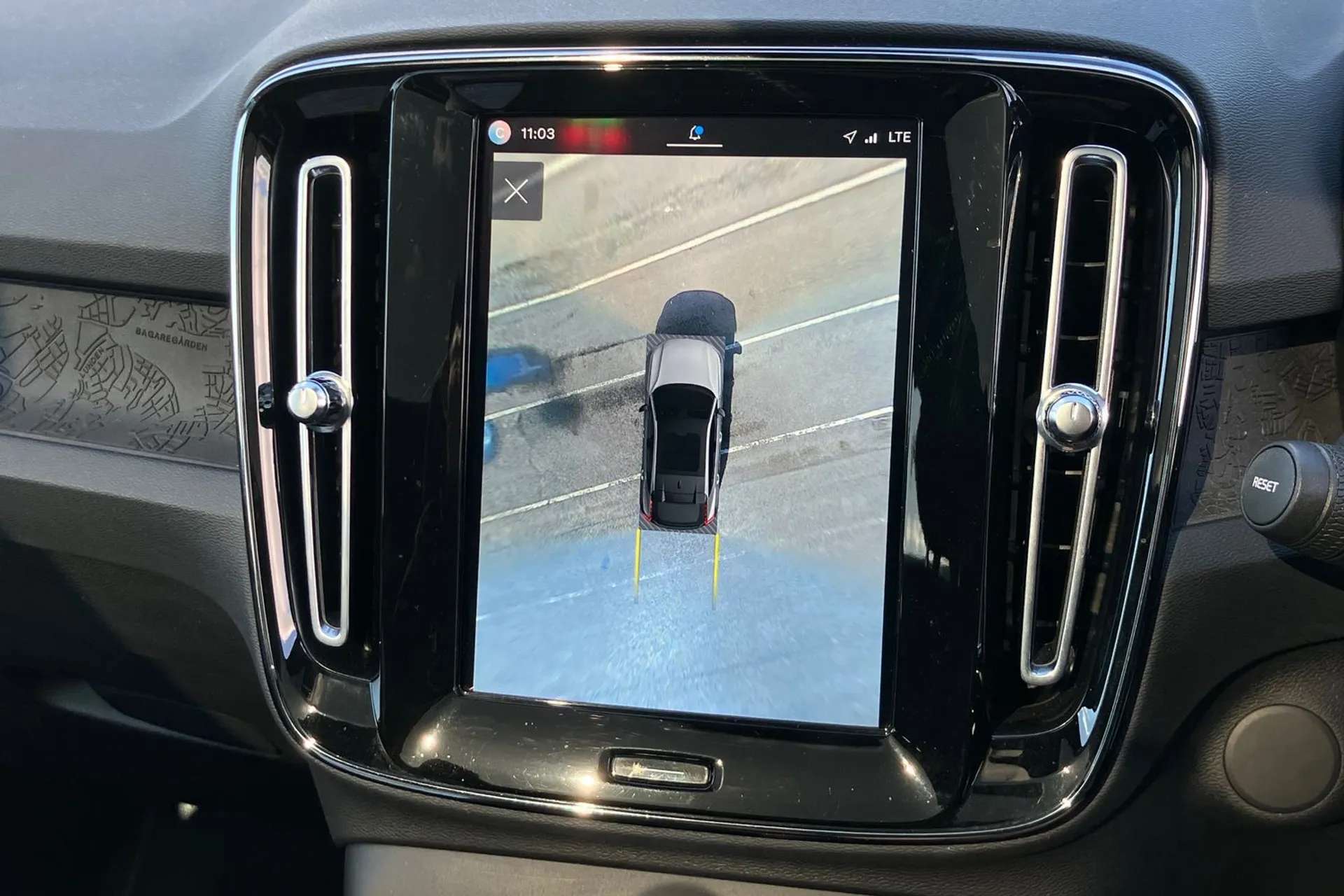 2022 VOLVO C40 2022 VOLVO C40