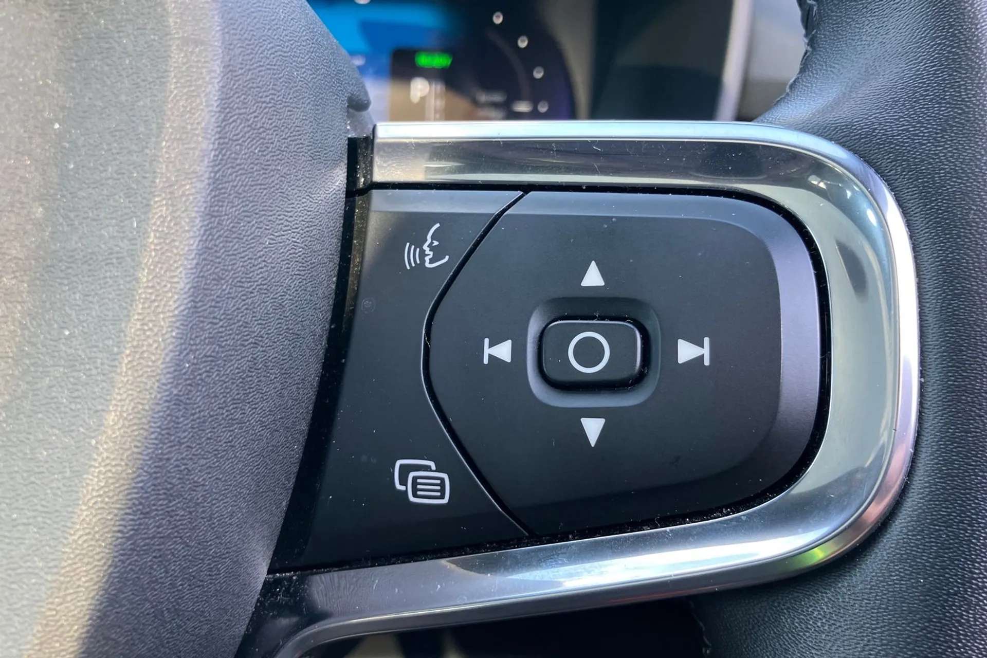 2022 VOLVO C40 2022 VOLVO C40