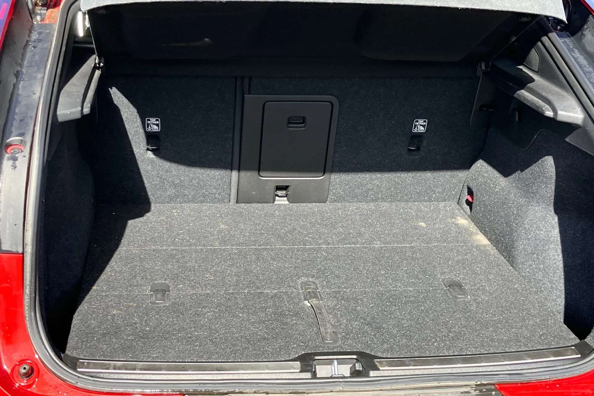 2022 VOLVO C40 2022 VOLVO C40