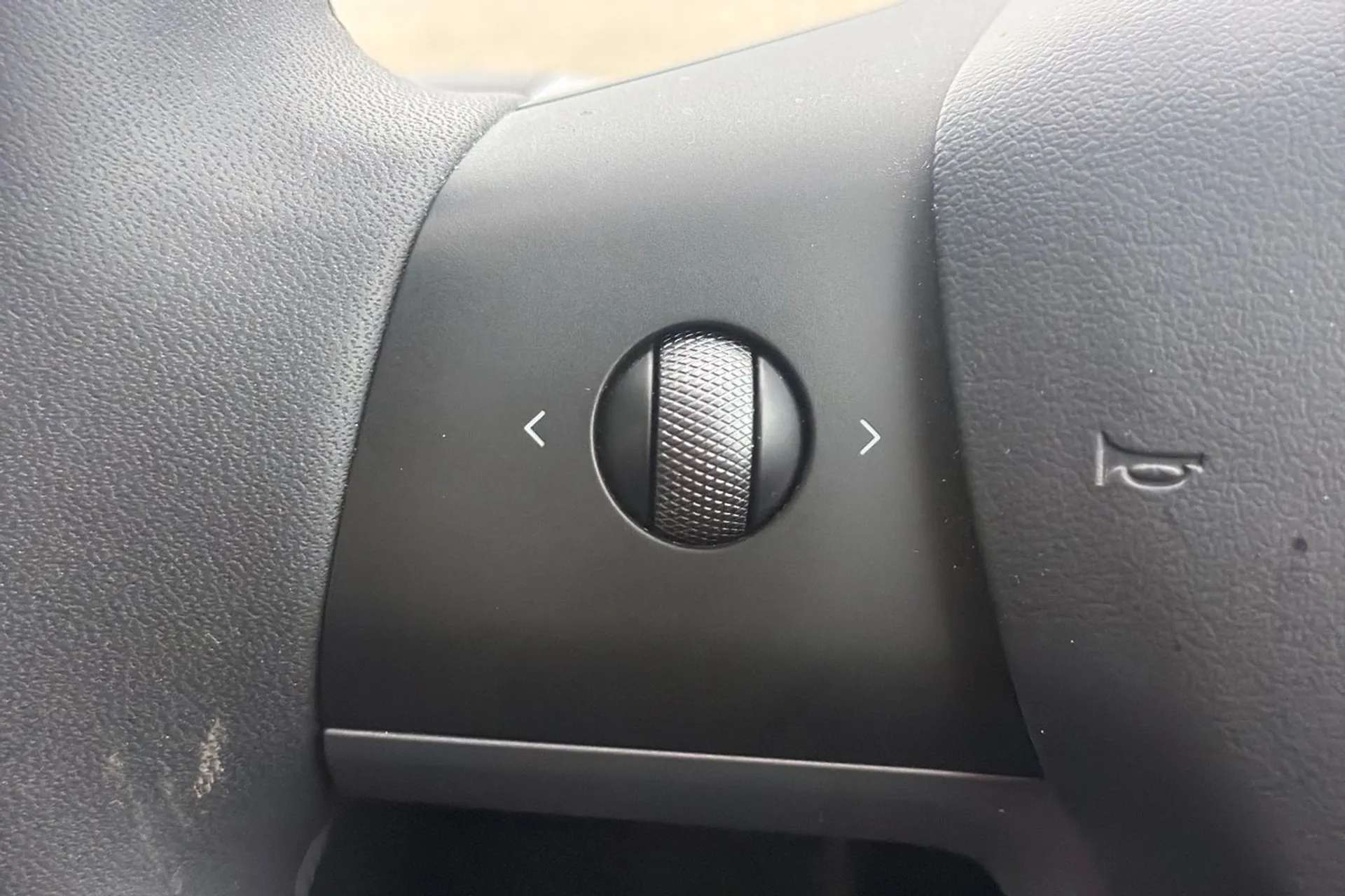 2023 TESLA MODEL Y 2023 TESLA MODEL Y