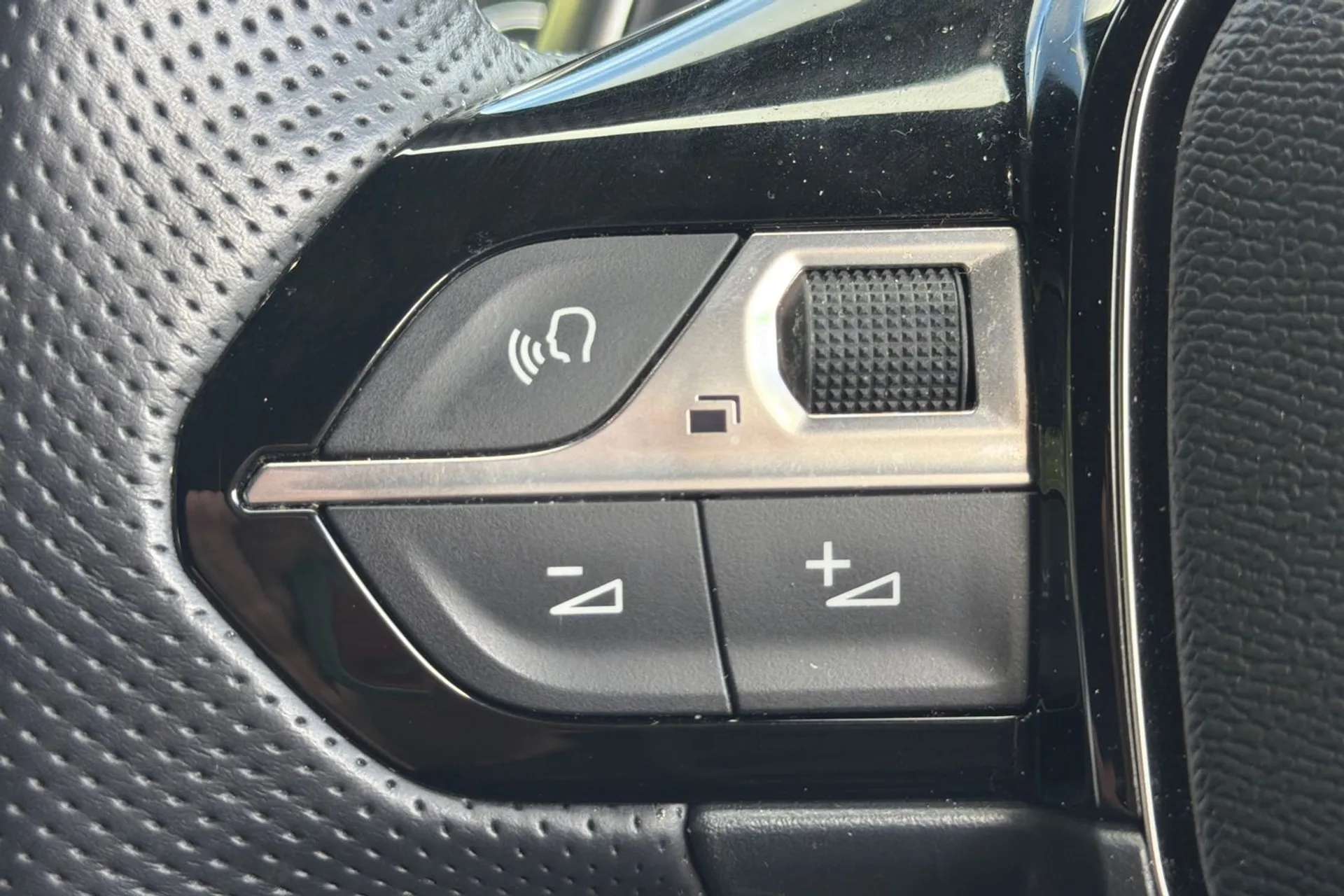 2025 PEUGEOT 2008 2025 PEUGEOT 2008