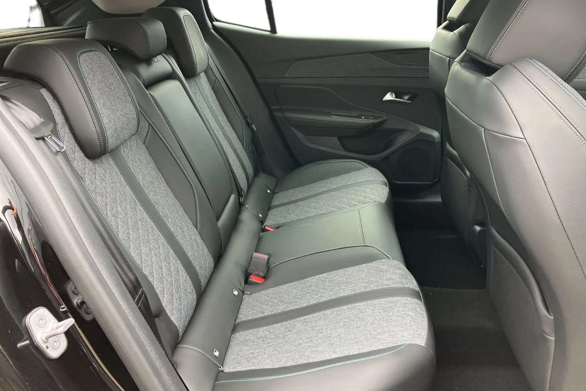 2023 PEUGEOT 408 2023 PEUGEOT 408