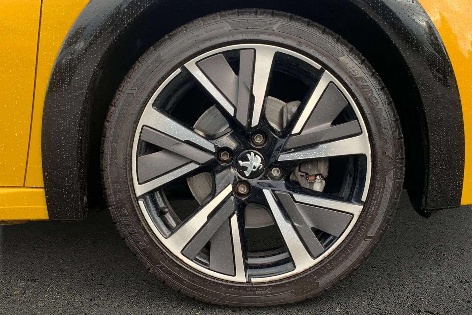 0 PEUGEOT 208 0 PEUGEOT 208