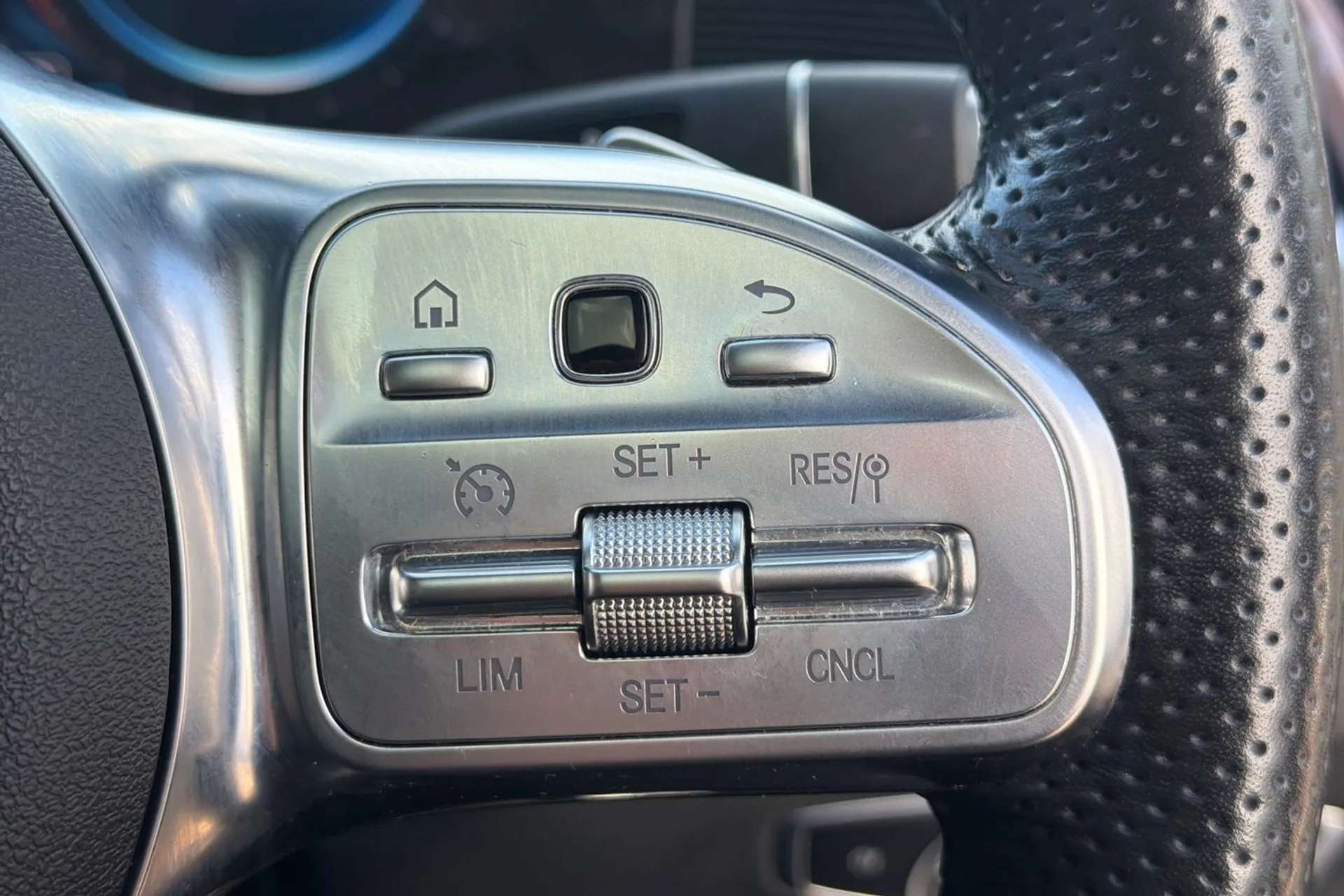 2021 MERCEDES-BENZ EQC 2021 MERCEDES-BENZ EQC