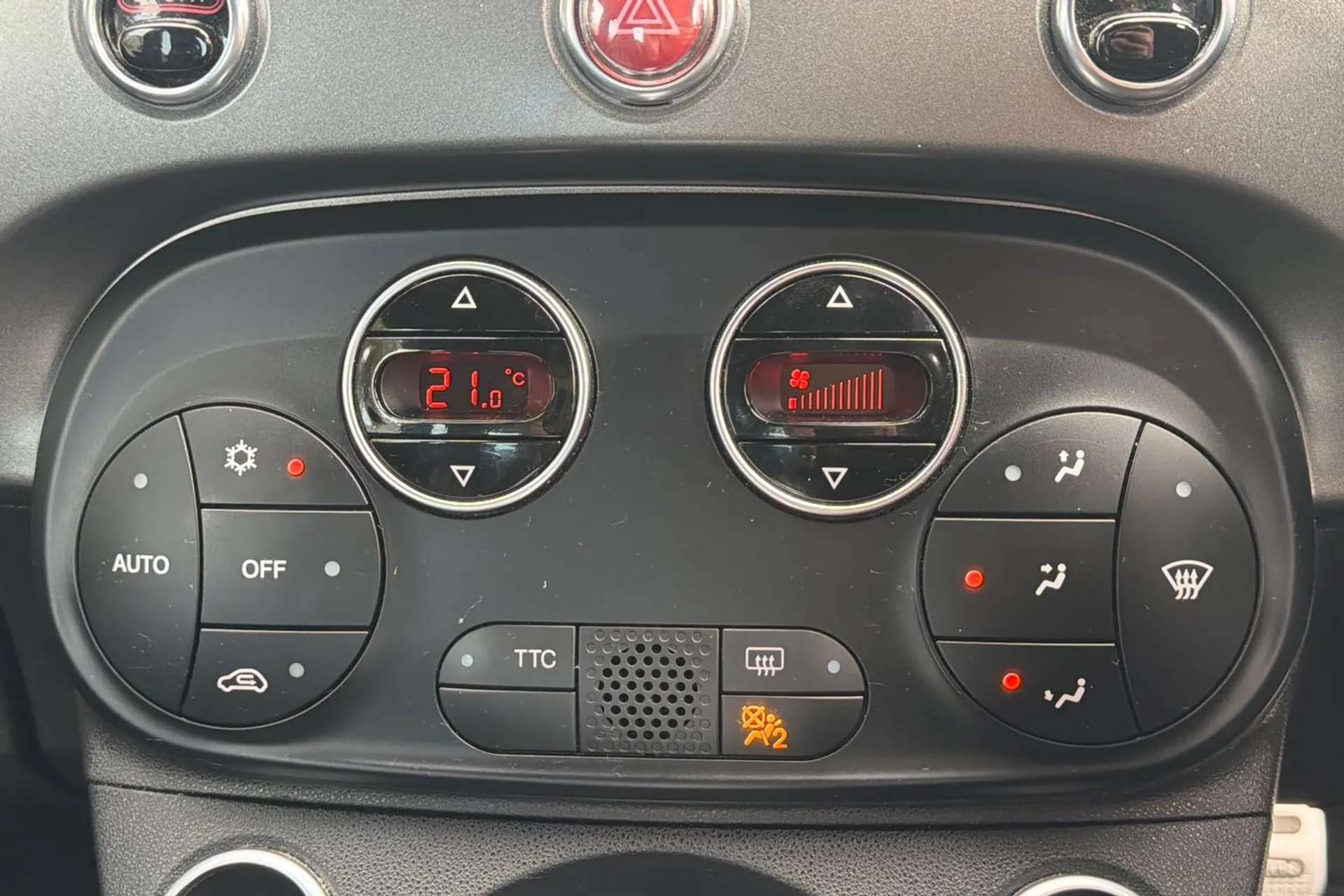 2020 ABARTH 595 2020 ABARTH 595