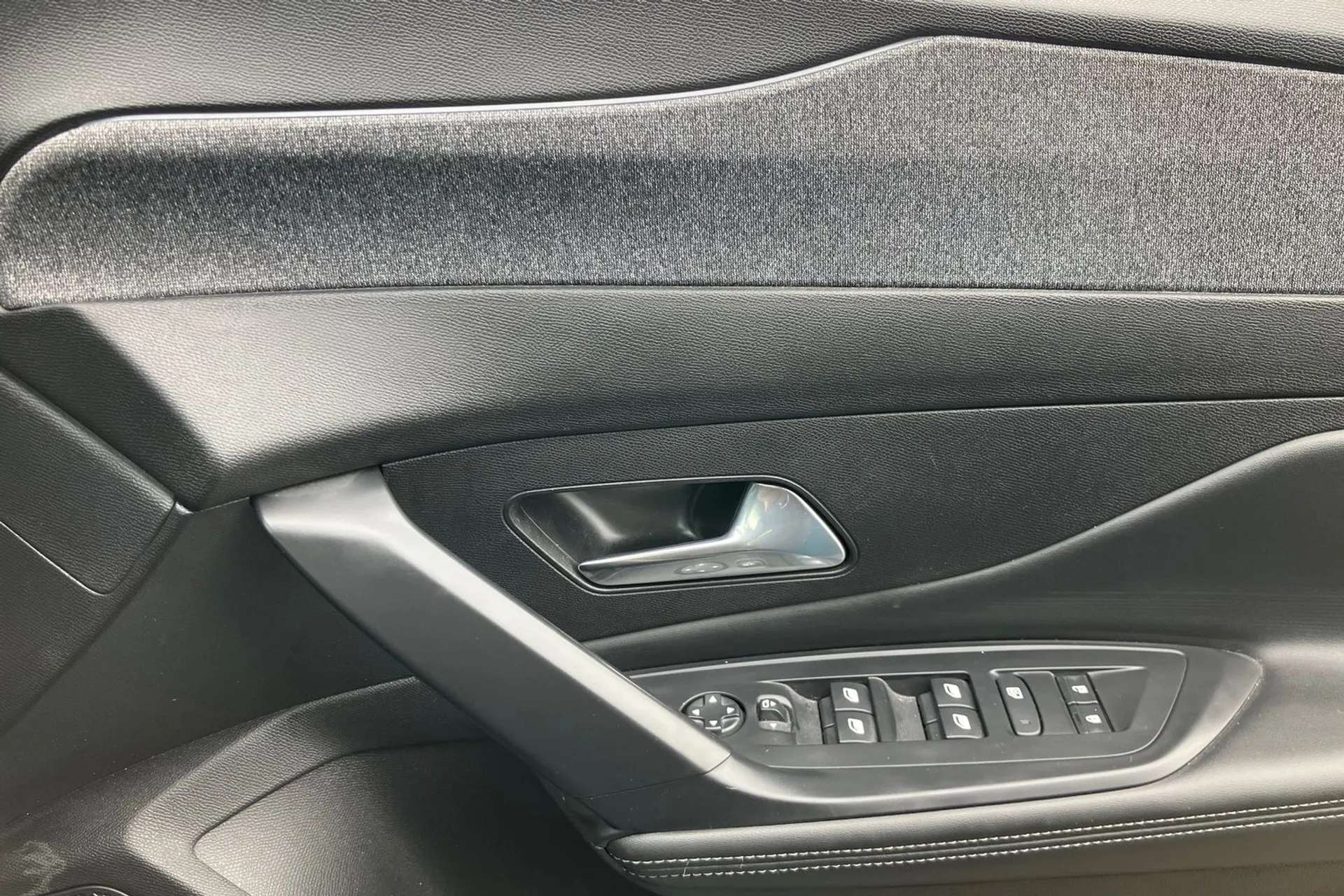 2023 PEUGEOT 408 2023 PEUGEOT 408
