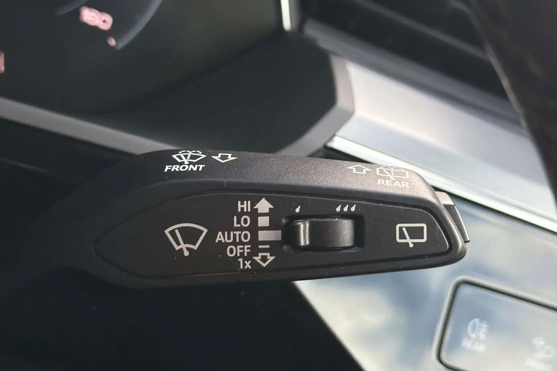 2021 AUDI E-TRON 2021 AUDI E-TRON