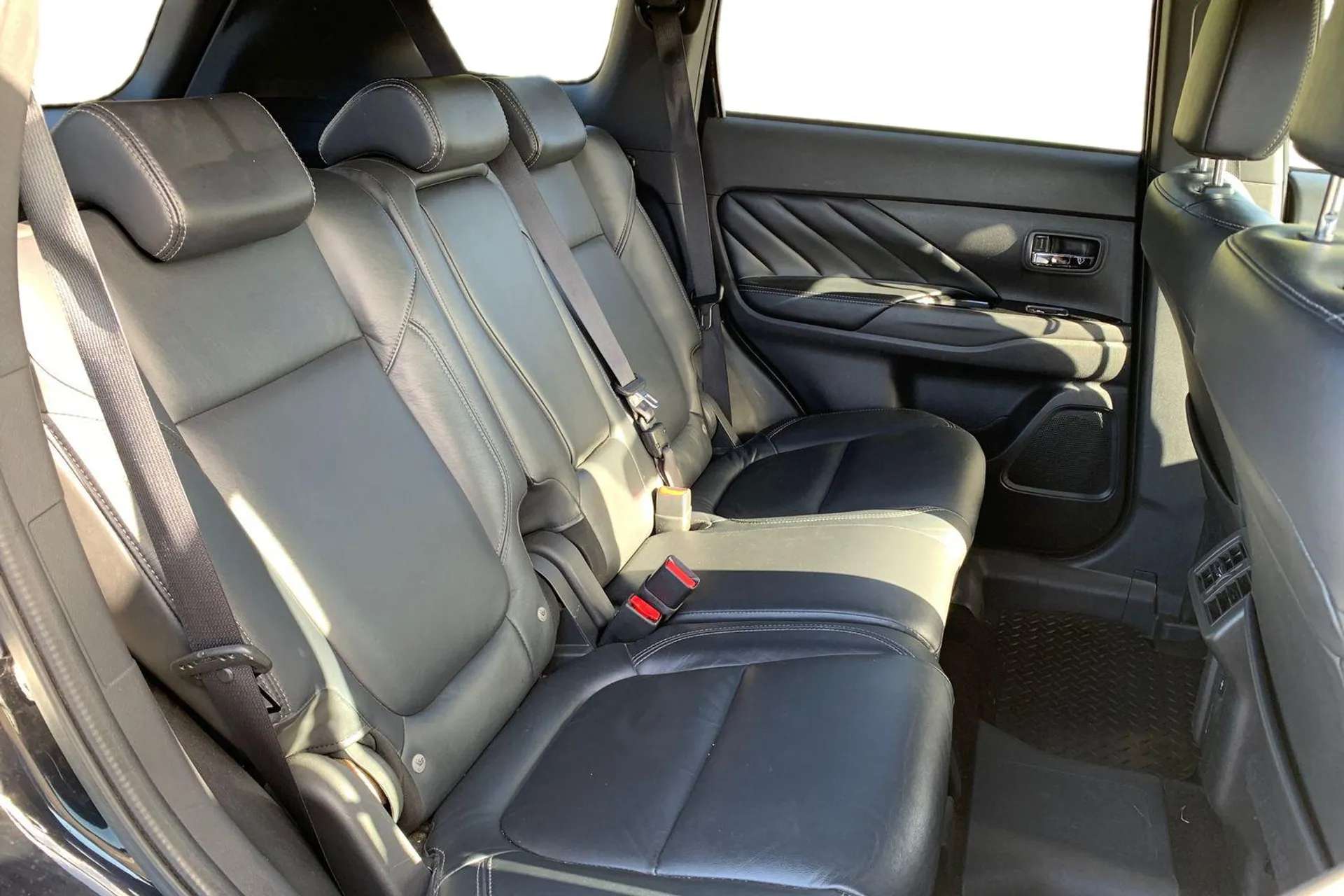 2020 MITSUBISHI OUTLANDER 2020 MITSUBISHI OUTLANDER
