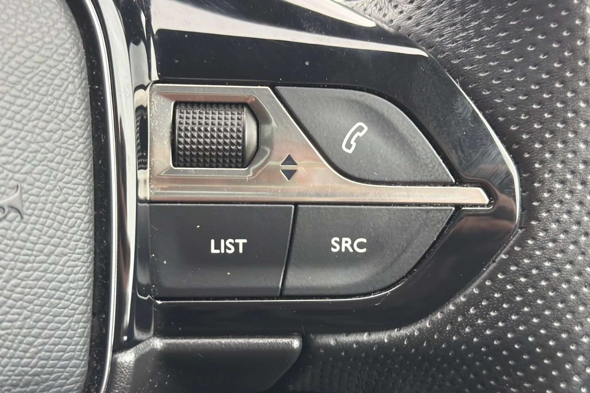 2020 PEUGEOT 5008 2020 PEUGEOT 5008