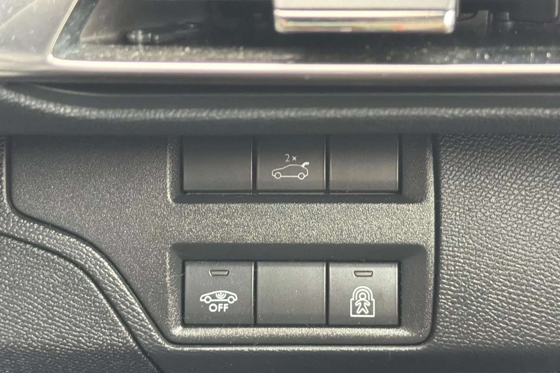 2020 PEUGEOT 5008 2020 PEUGEOT 5008