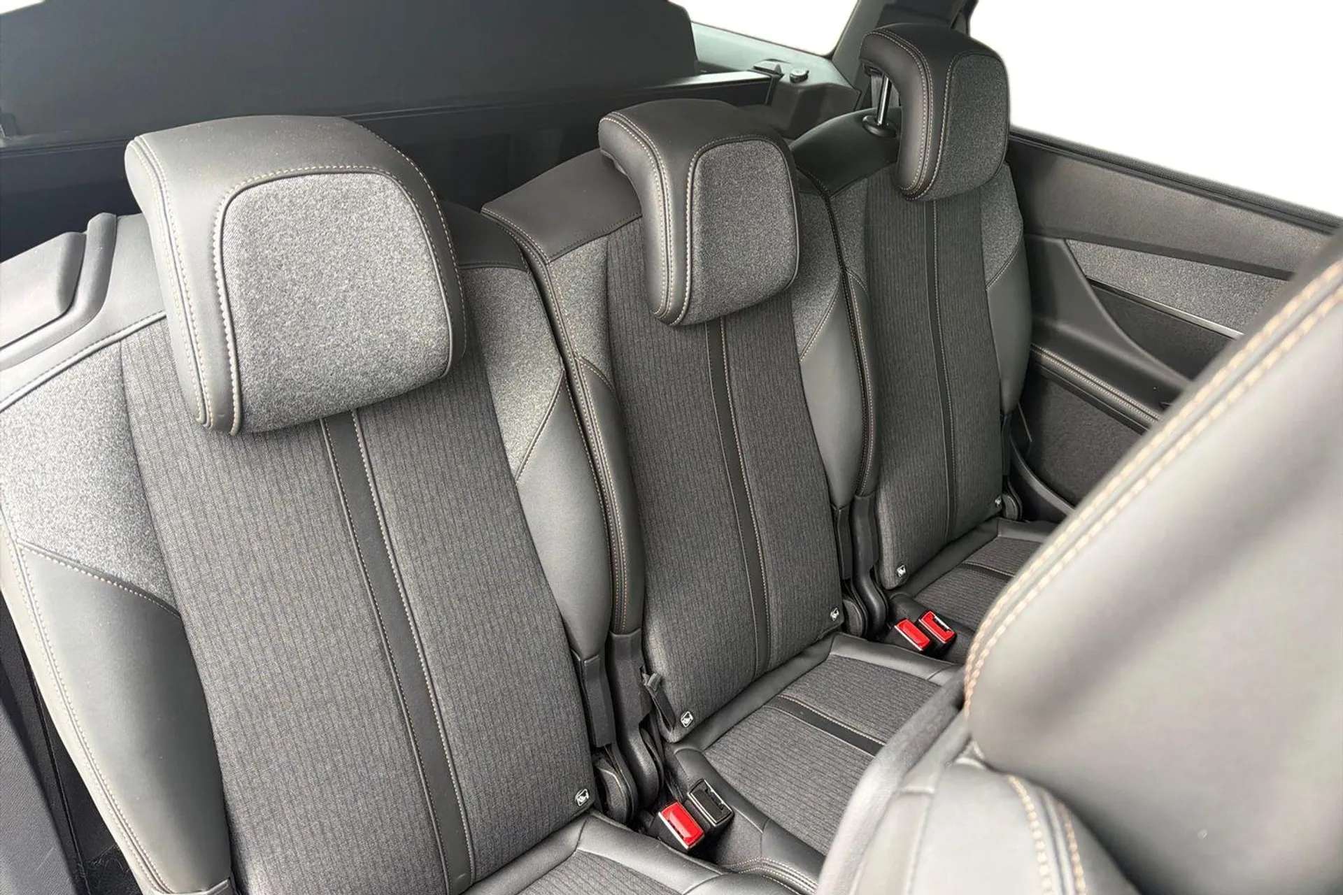 2020 PEUGEOT 5008 2020 PEUGEOT 5008
