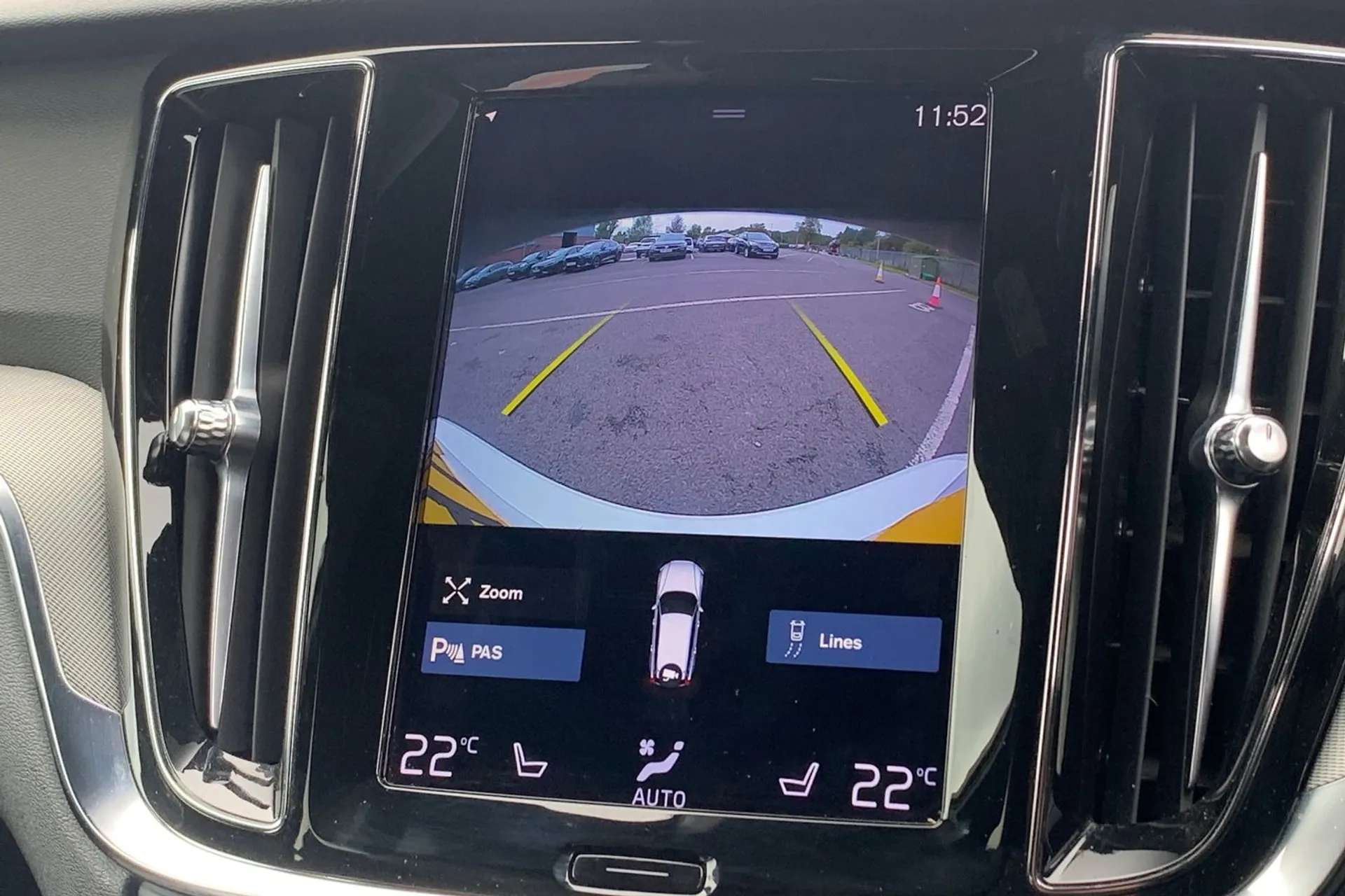 2021 VOLVO V60 2021 VOLVO V60