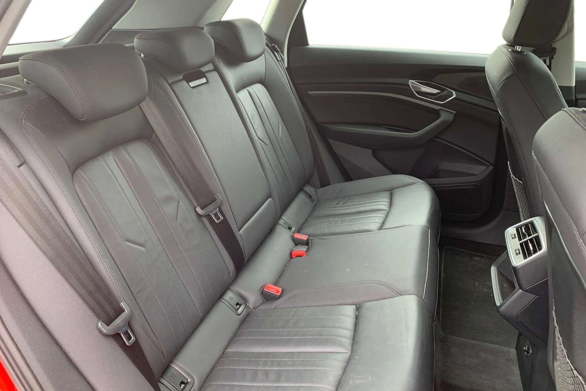 2021 AUDI E-TRON 2021 AUDI E-TRON