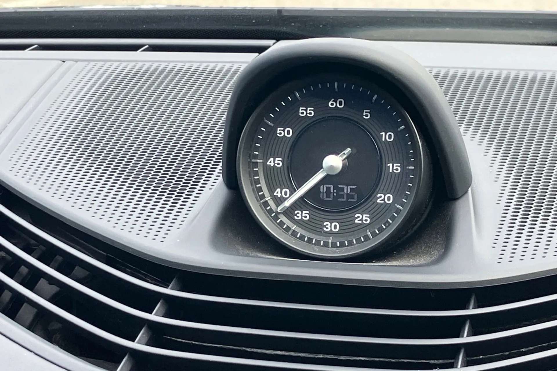 2020 PORSCHE TAYCAN 2020 PORSCHE TAYCAN