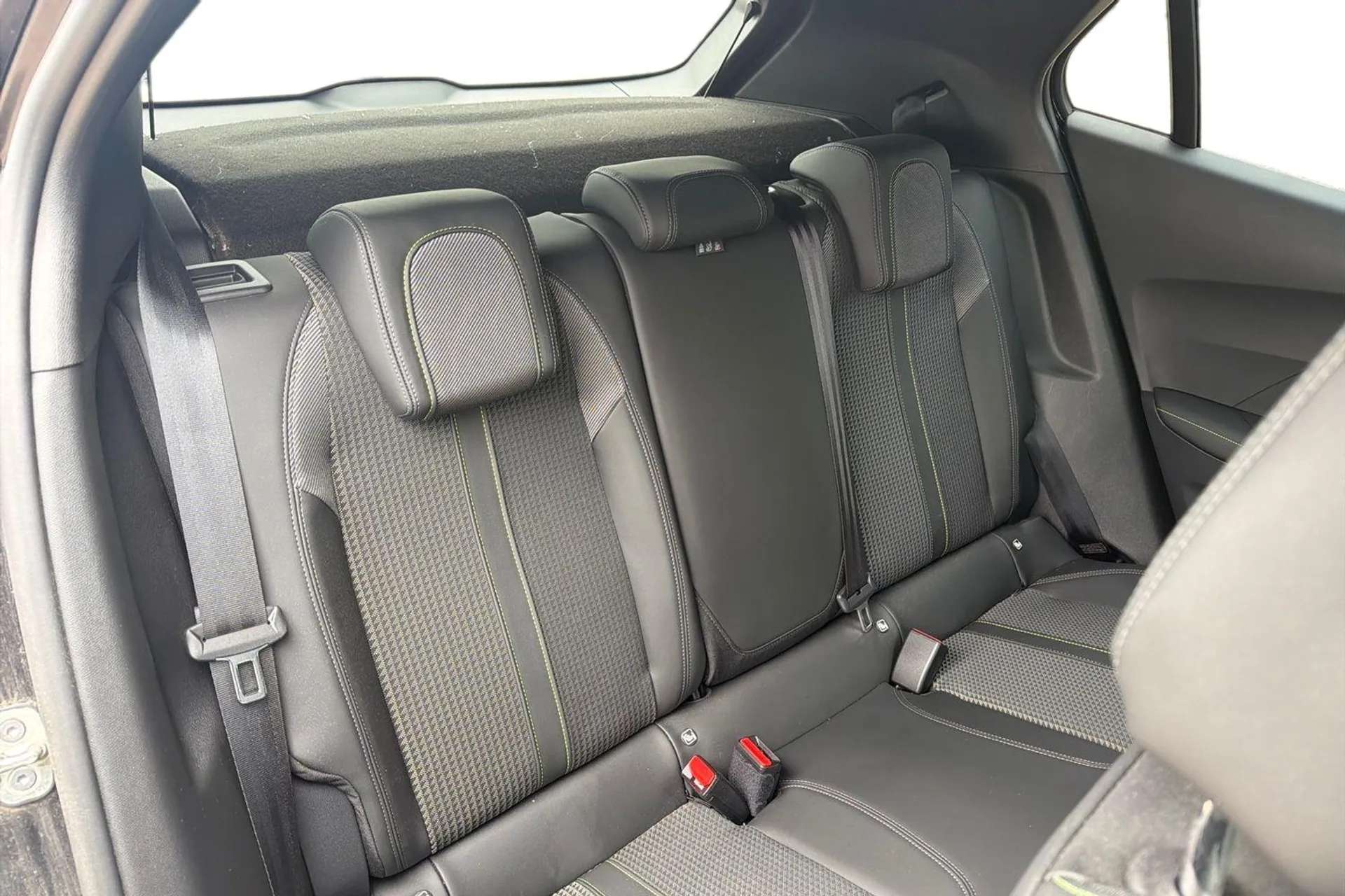 2021 PEUGEOT 2008 2021 PEUGEOT 2008