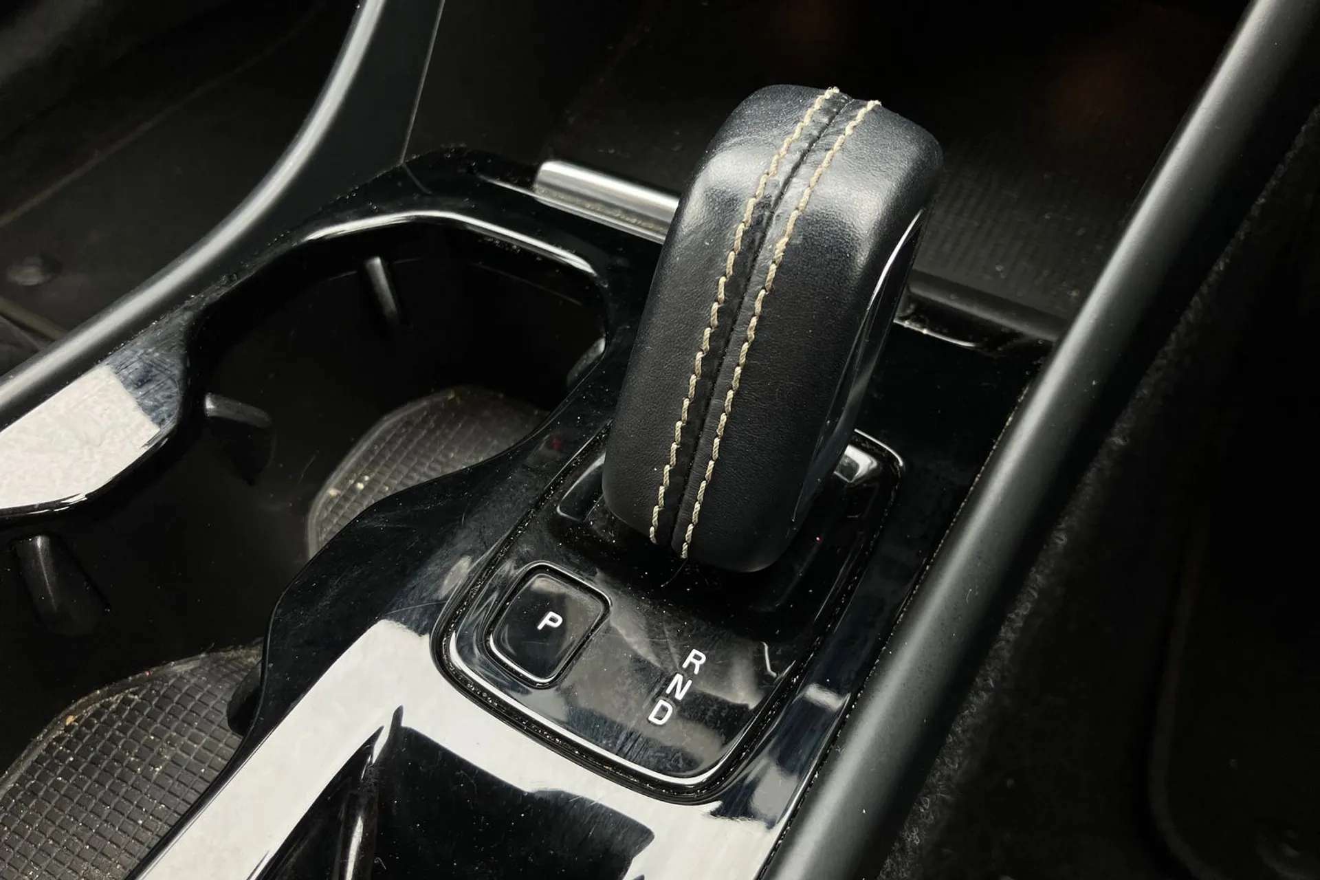 2020 VOLVO XC40 2020 VOLVO XC40
